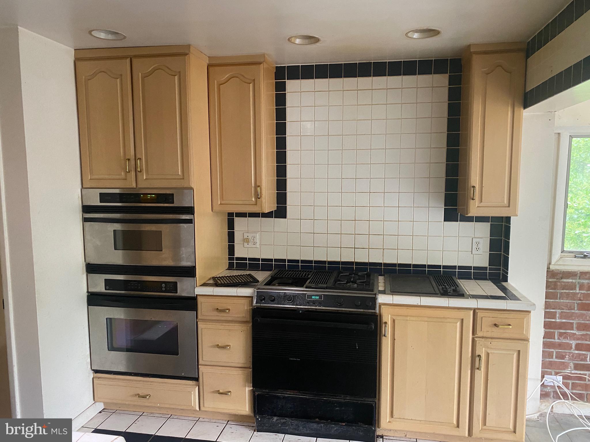 FOX CHAPEL - Residential