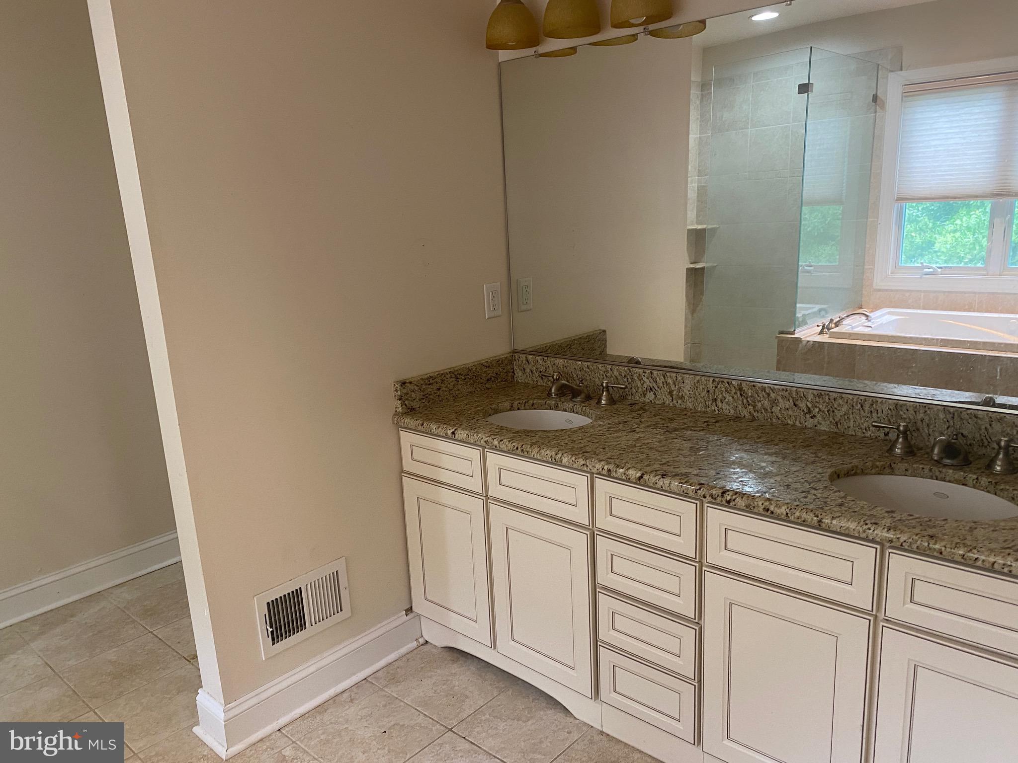 FOX CHAPEL - Residential