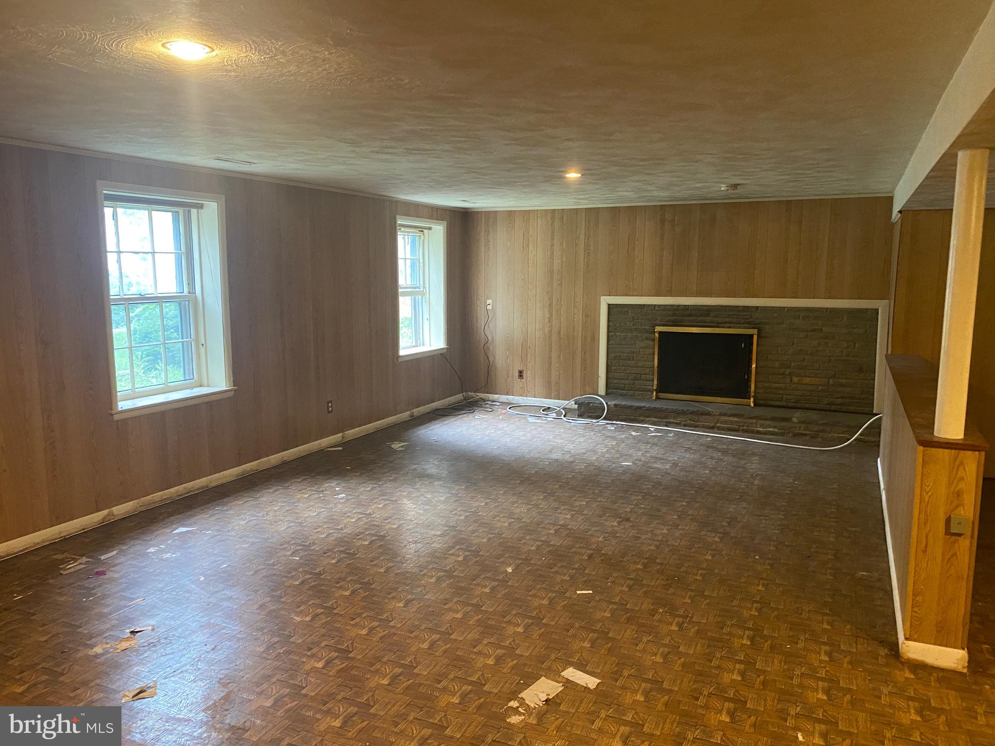 FOX CHAPEL - Residential