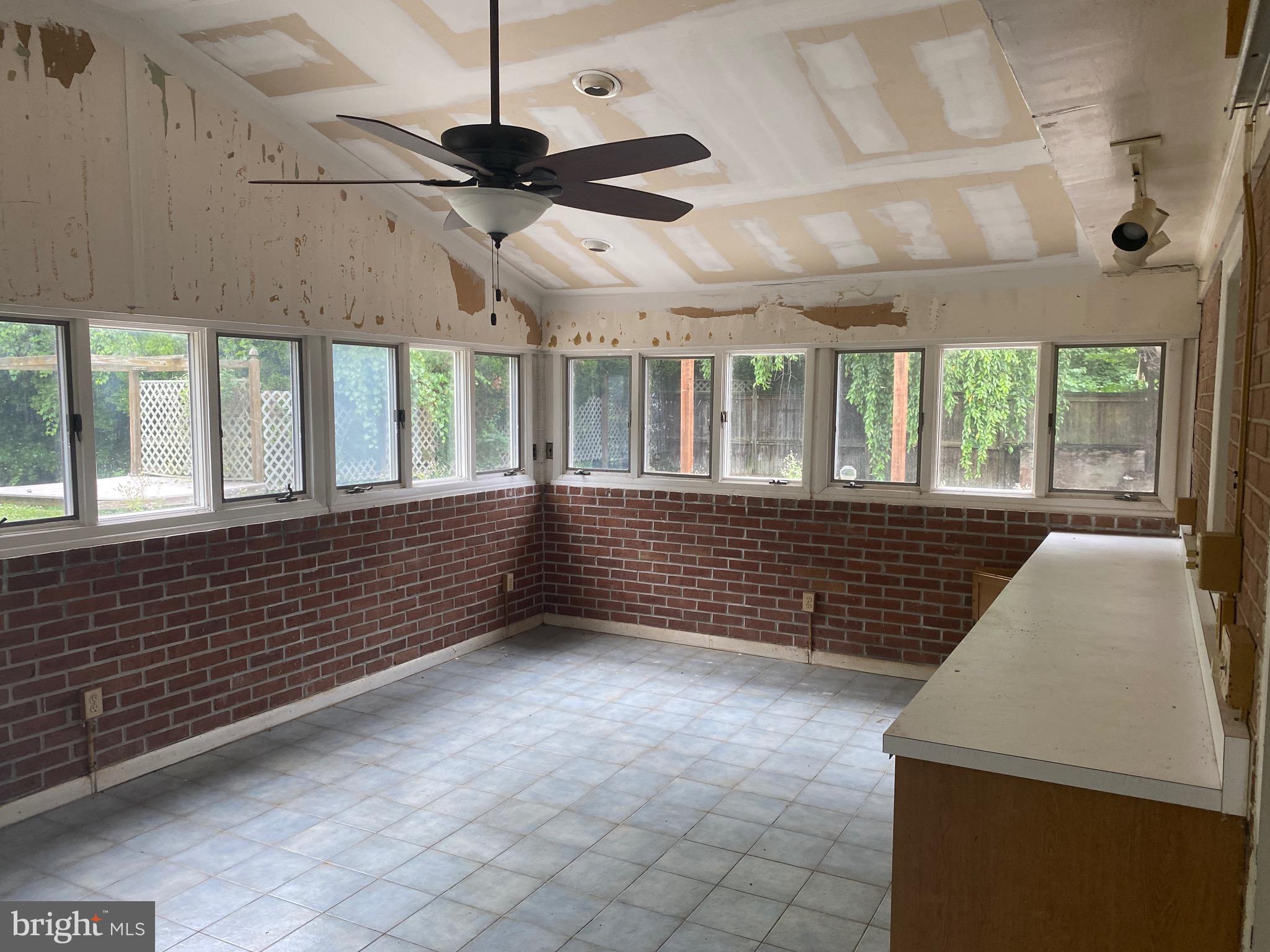 FOX CHAPEL - Residential