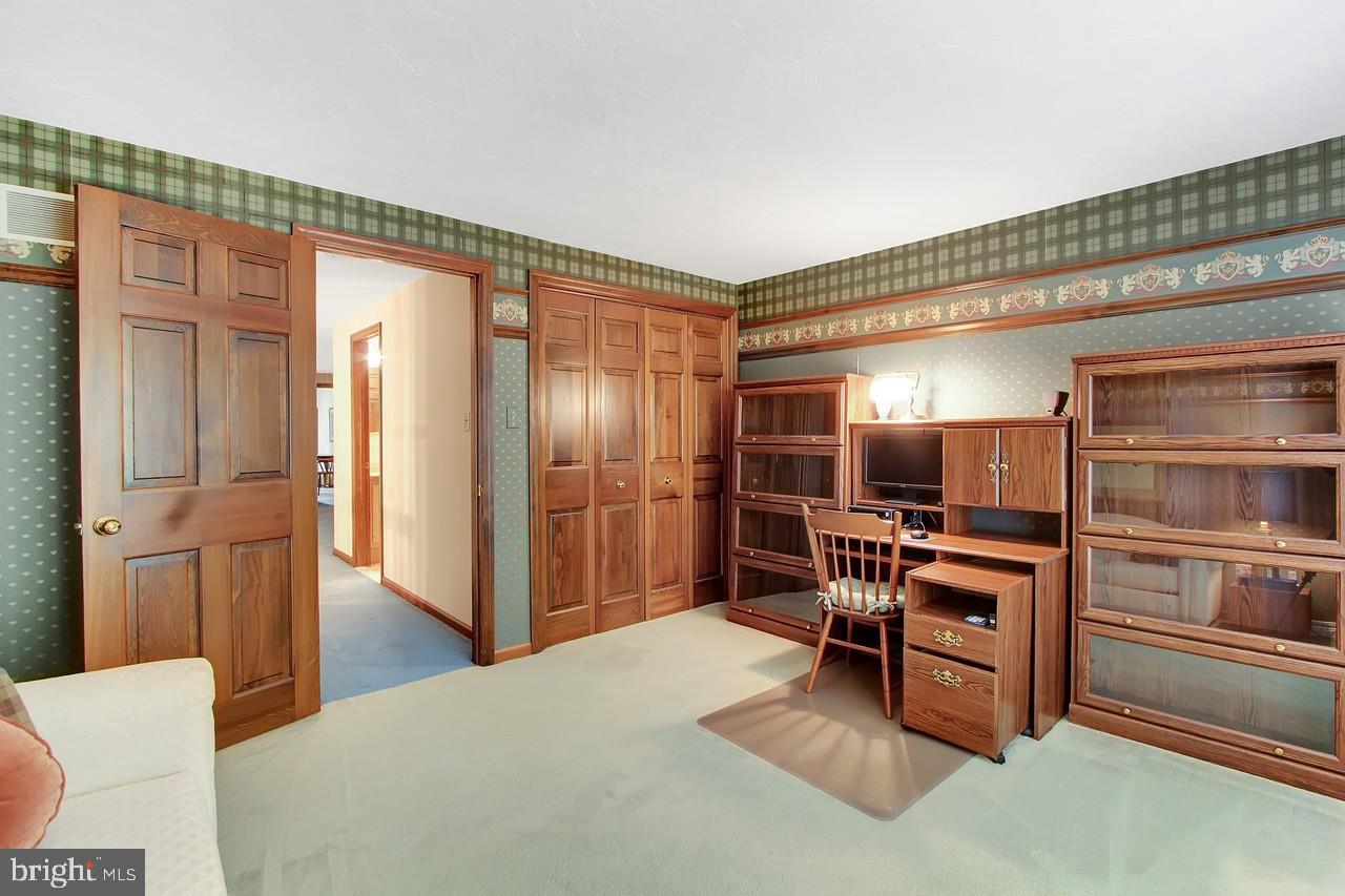 ROCKY RIDGE PARK - Residential