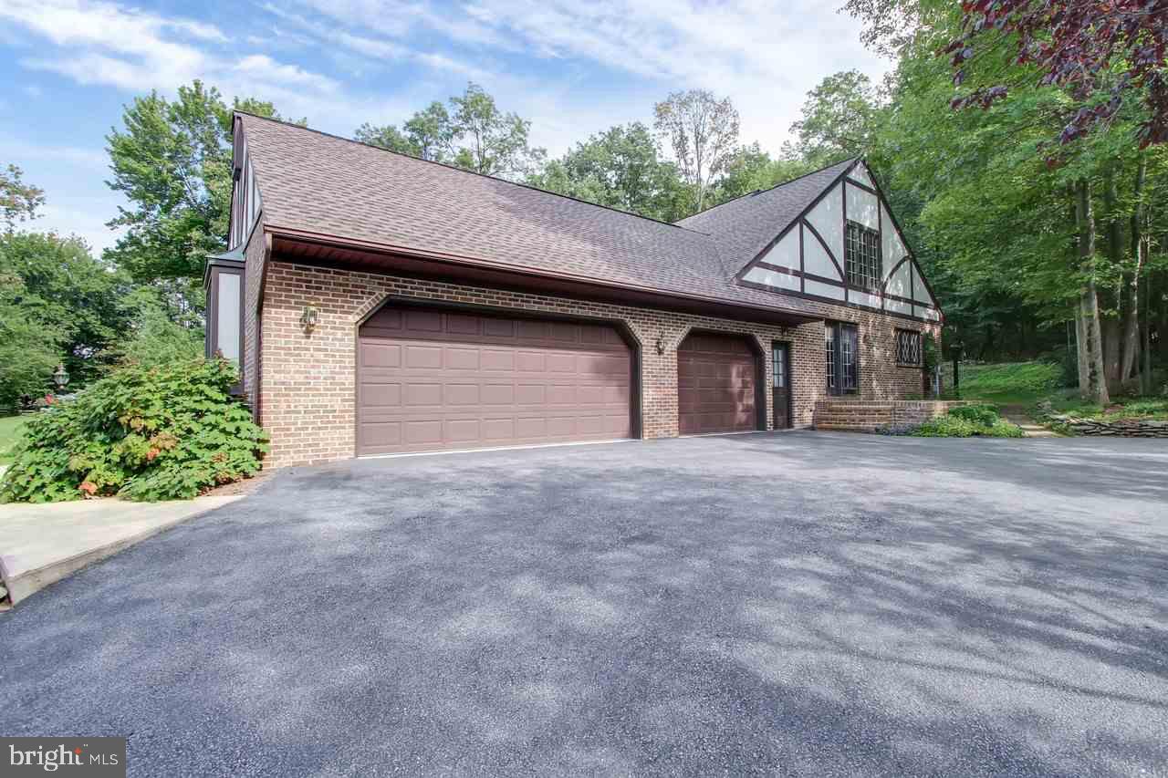 ROCKY RIDGE PARK - Residential