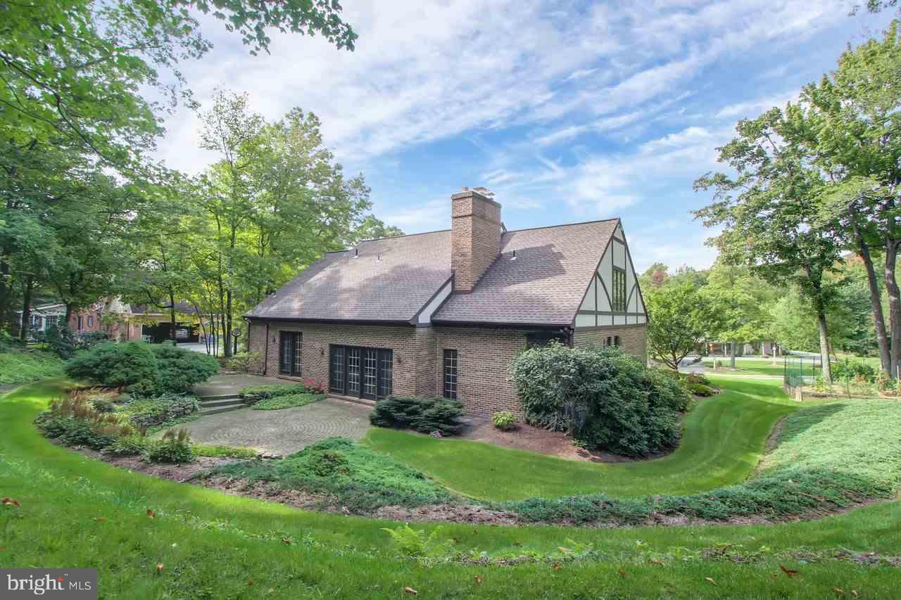 ROCKY RIDGE PARK - Residential