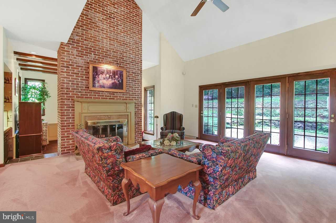 ROCKY RIDGE PARK - Residential