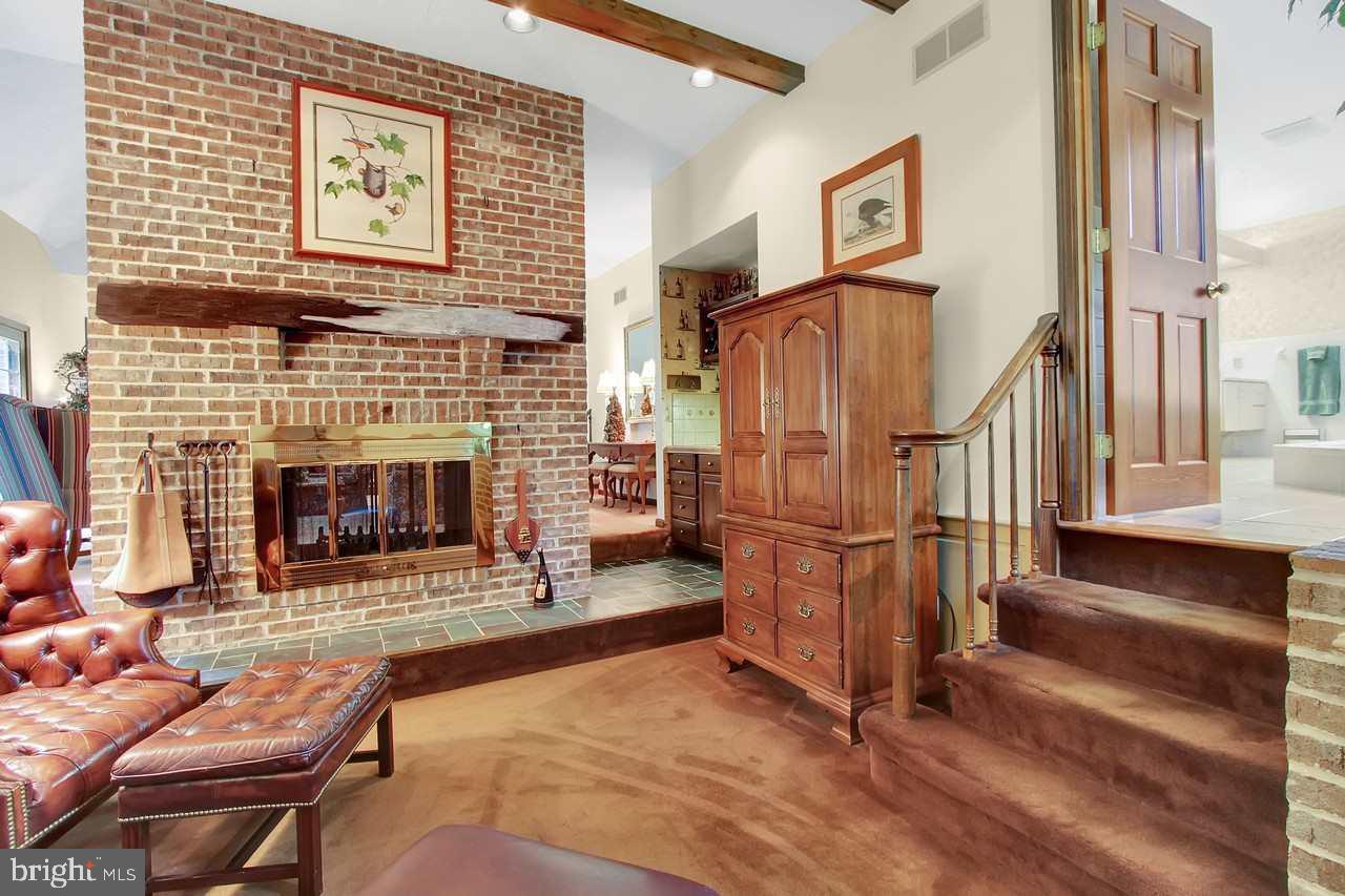 ROCKY RIDGE PARK - Residential