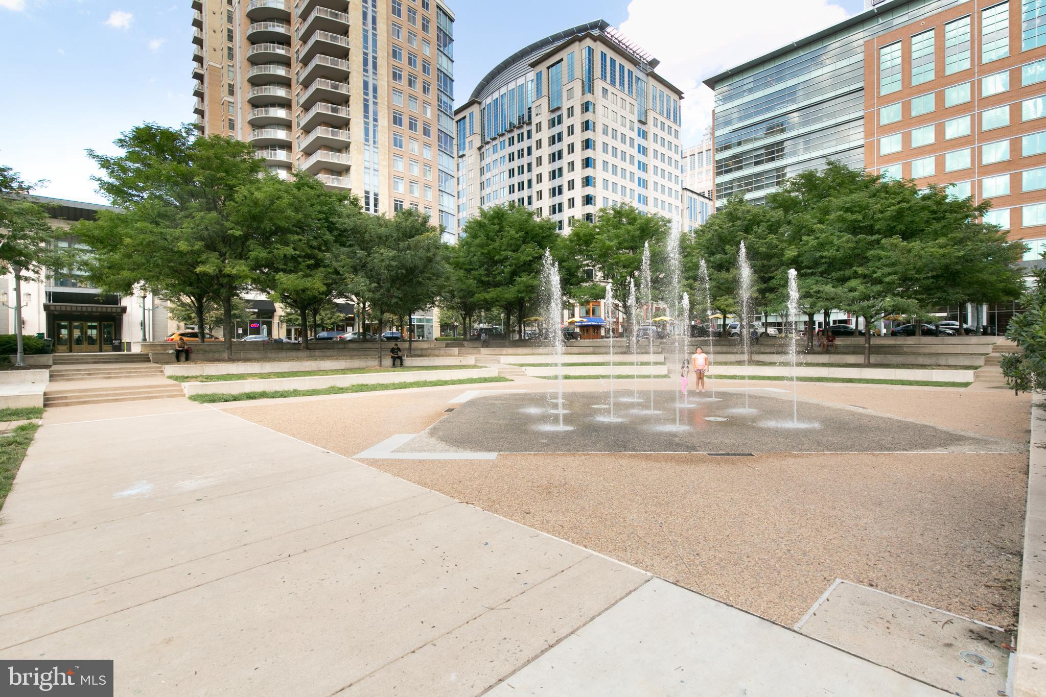 STRATFORD PARK - Residential