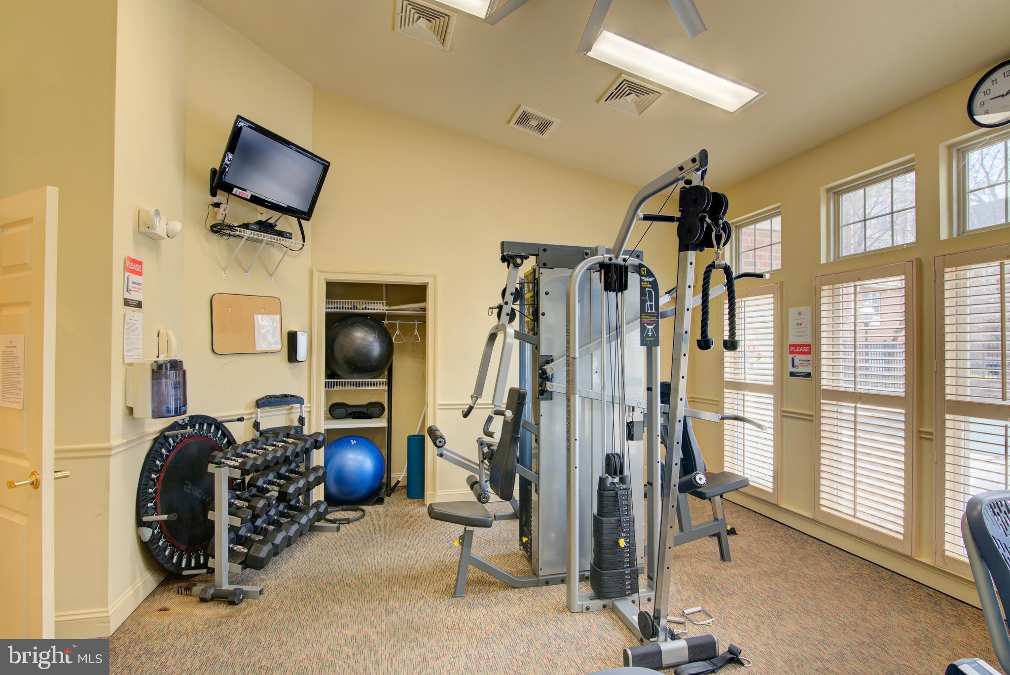 STRATFORD PARK - Residential