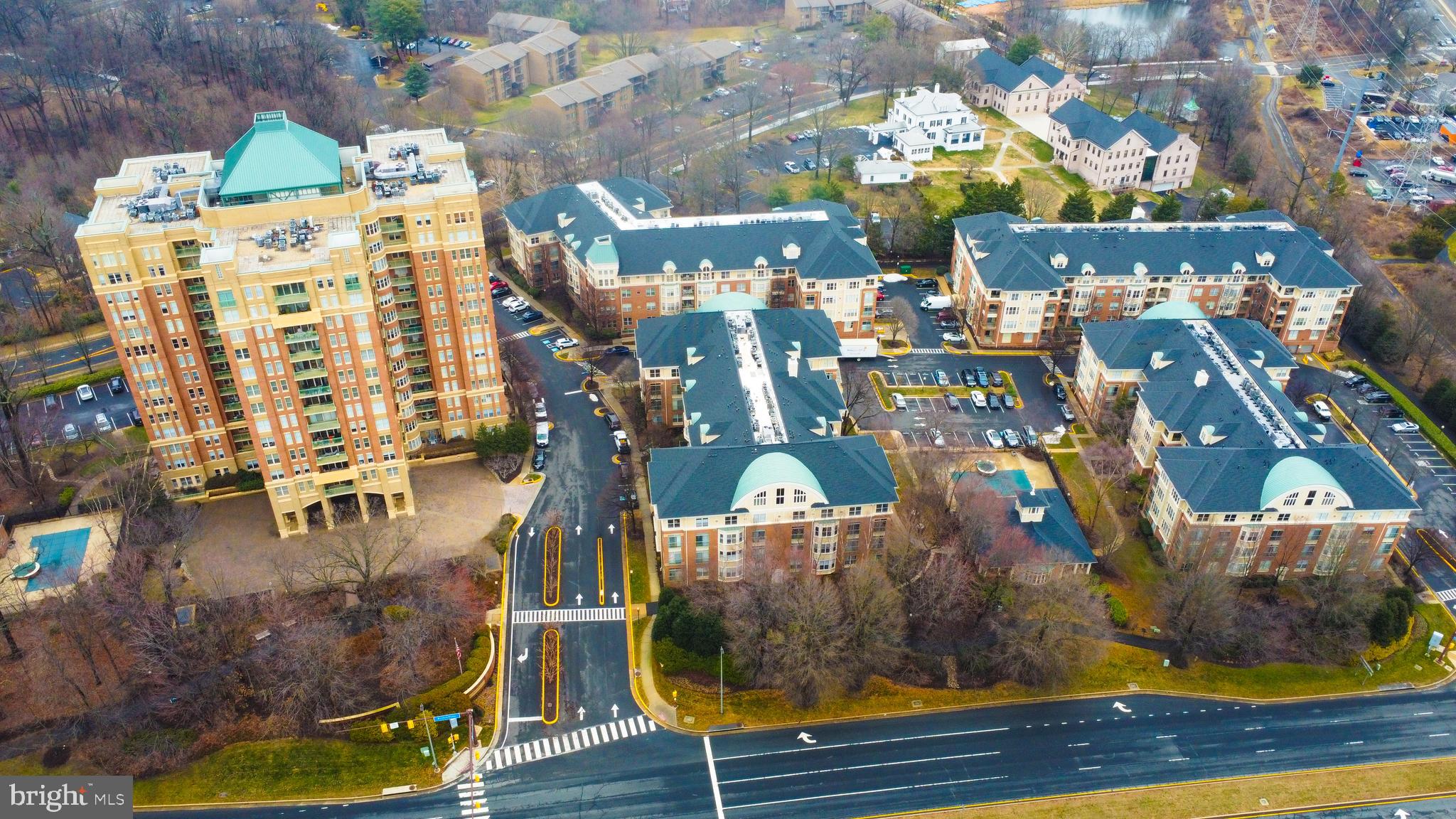 STRATFORD PARK - Residential