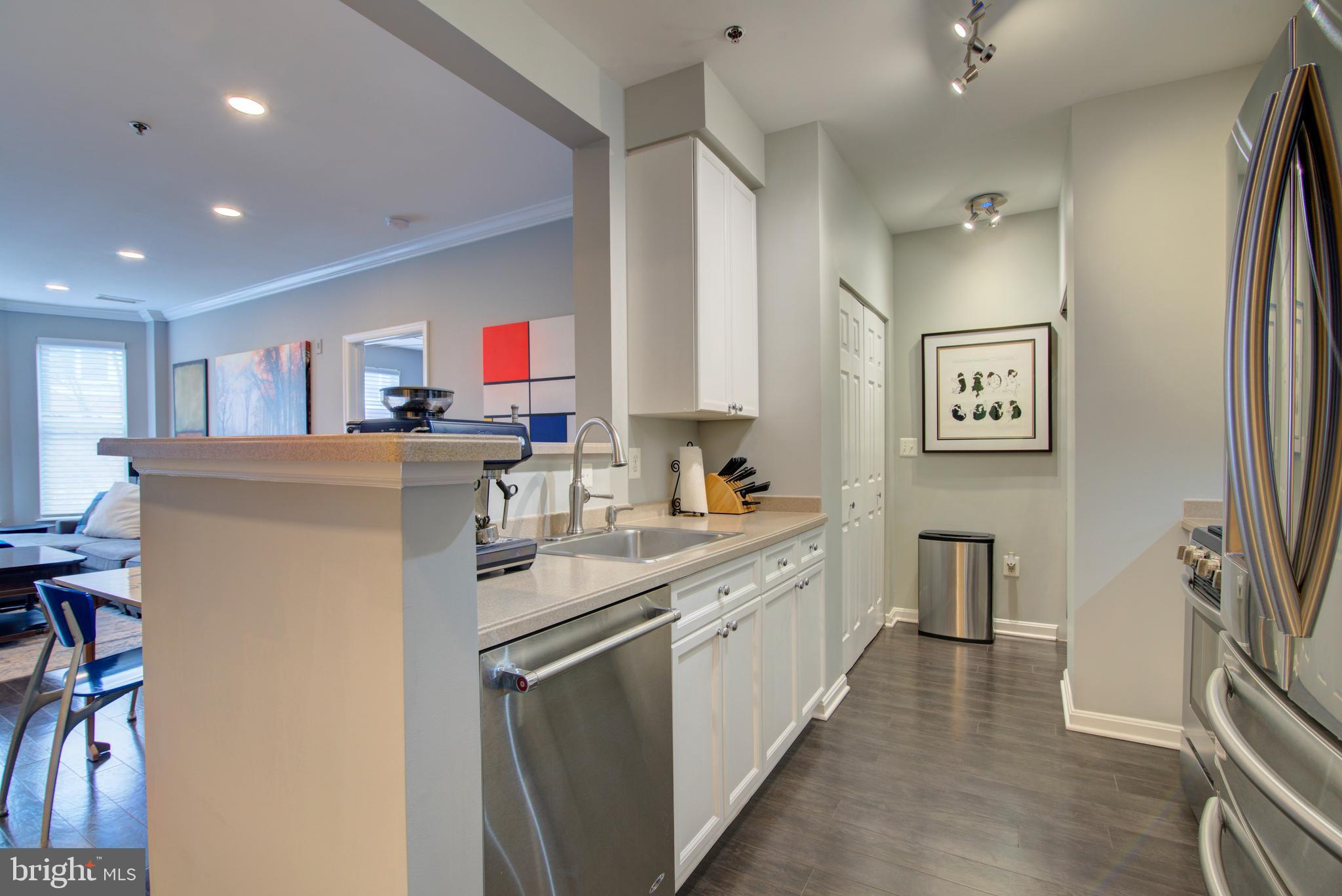 STRATFORD PARK - Residential