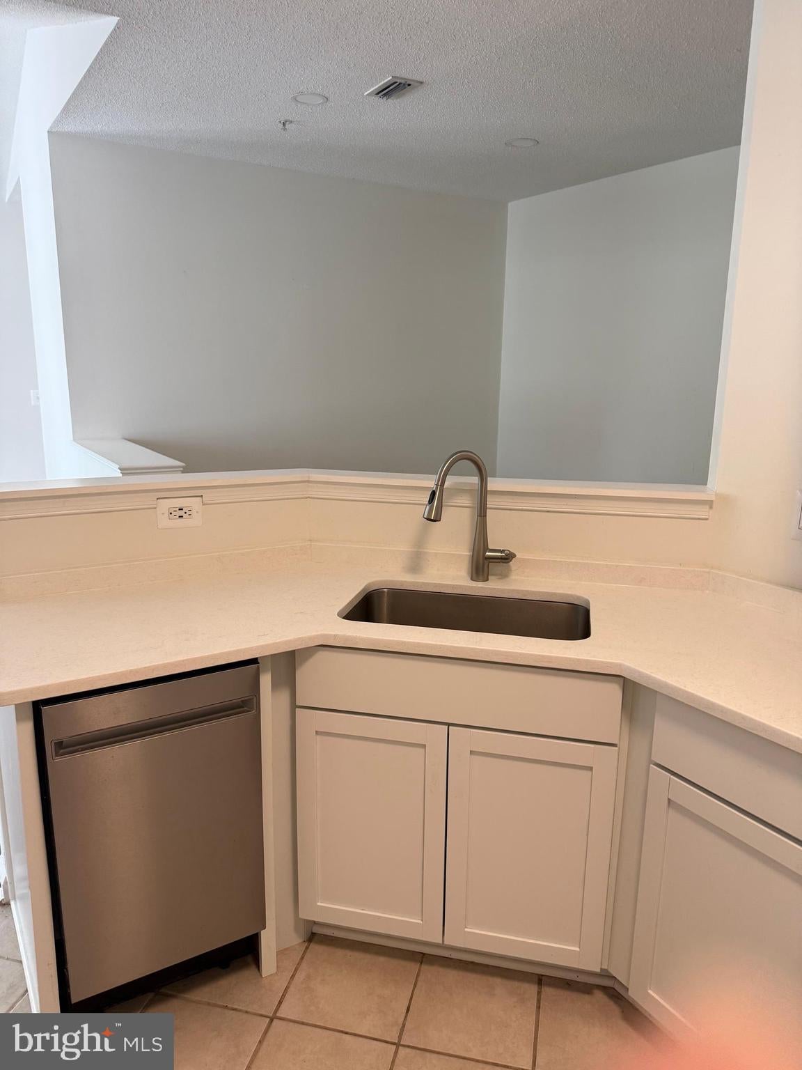 1704 LAKE SHORE CREST DRIVE 32