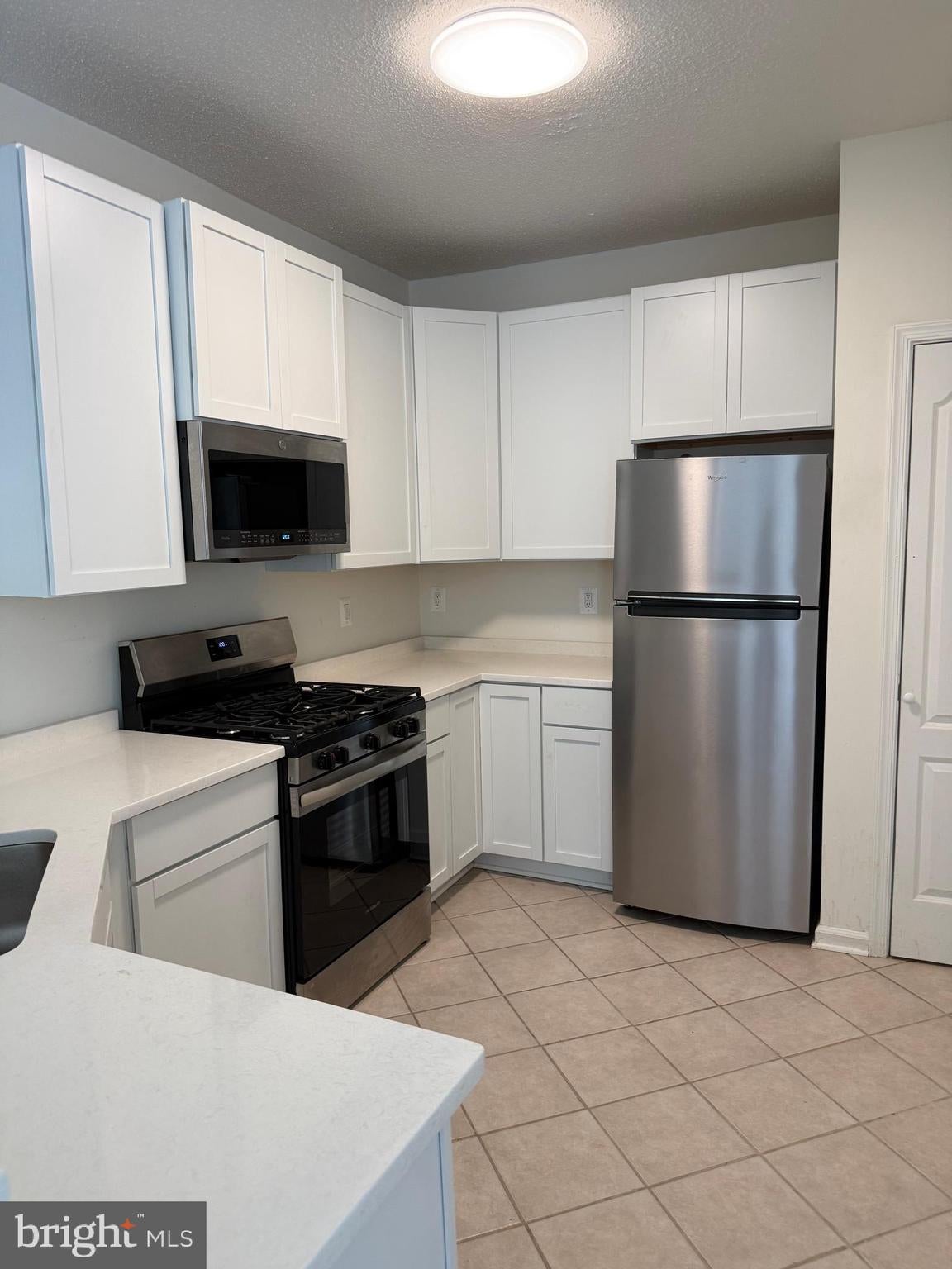 1704 LAKE SHORE CREST DRIVE 32