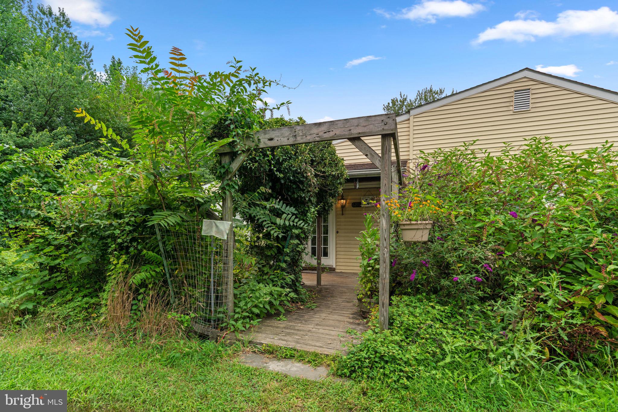6278 MONTGOMERY ROAD