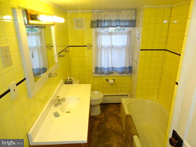 LOWER WINDSOR TWP - Residential