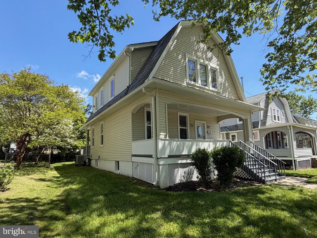 Photo of 411 N Rock Glen Road, BALTIMORE, MD 21229 (MLS # MDBA2212776)