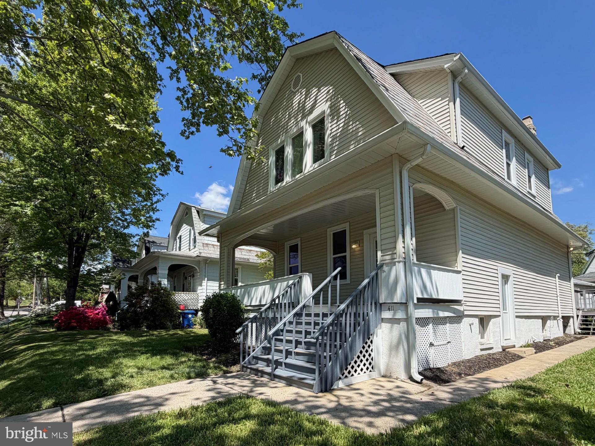 411 N ROCK GLEN ROAD