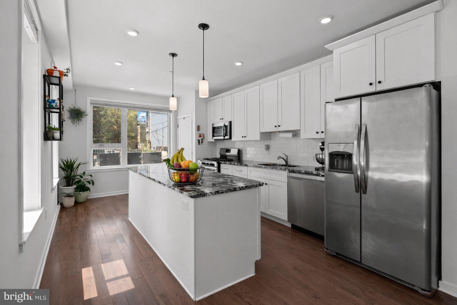 FRANCISVILLE - Residential