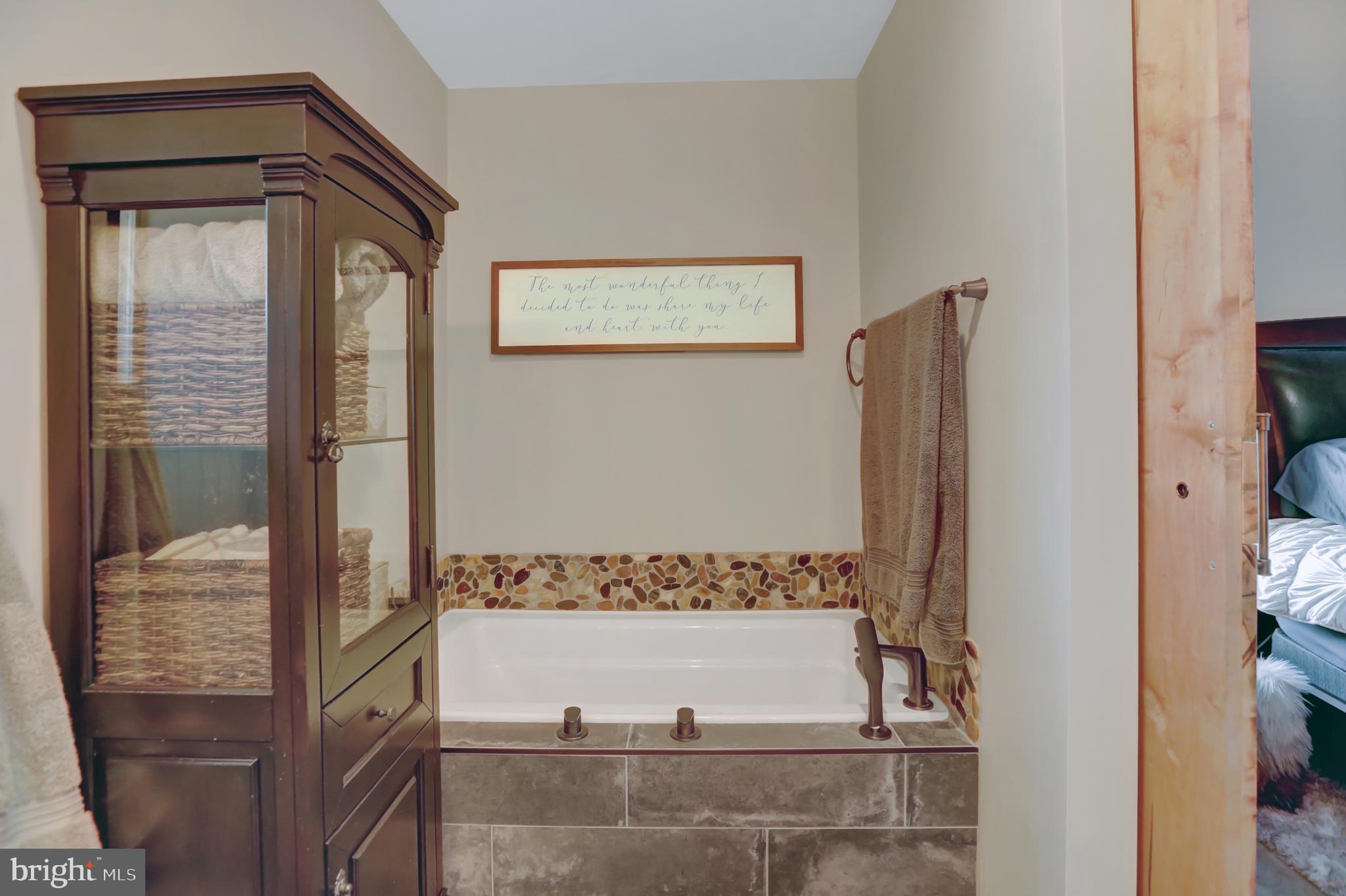 ARBOR GREENE - Residential