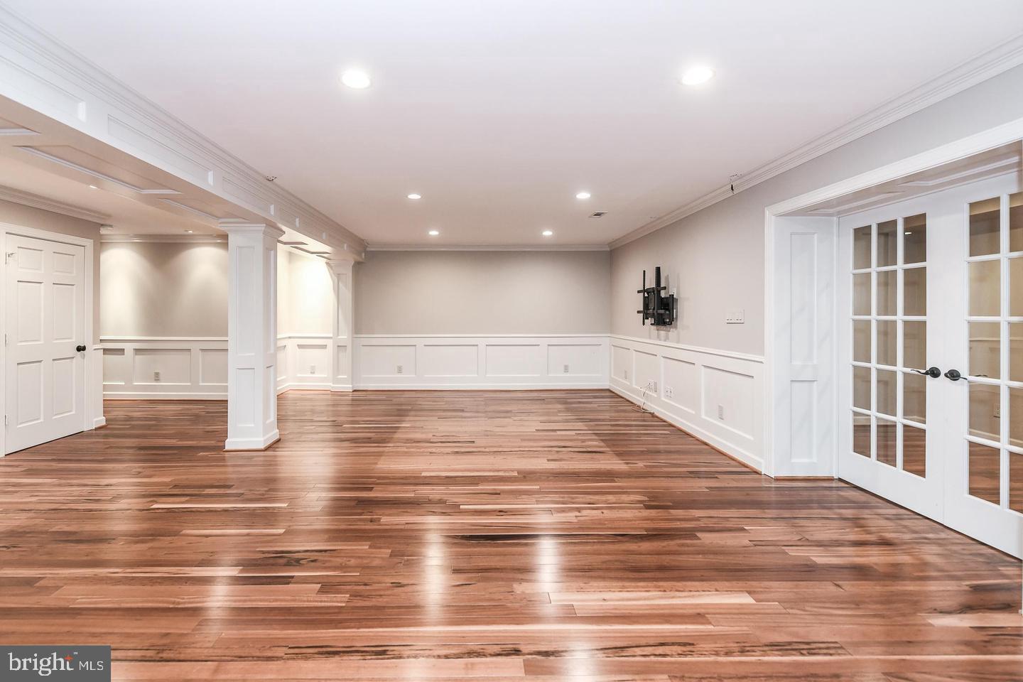 CEDARS OF MC LEAN - Residential