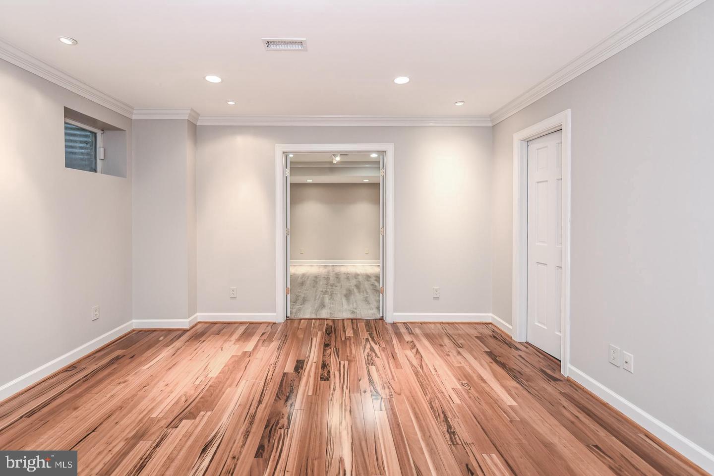 CEDARS OF MC LEAN - Residential