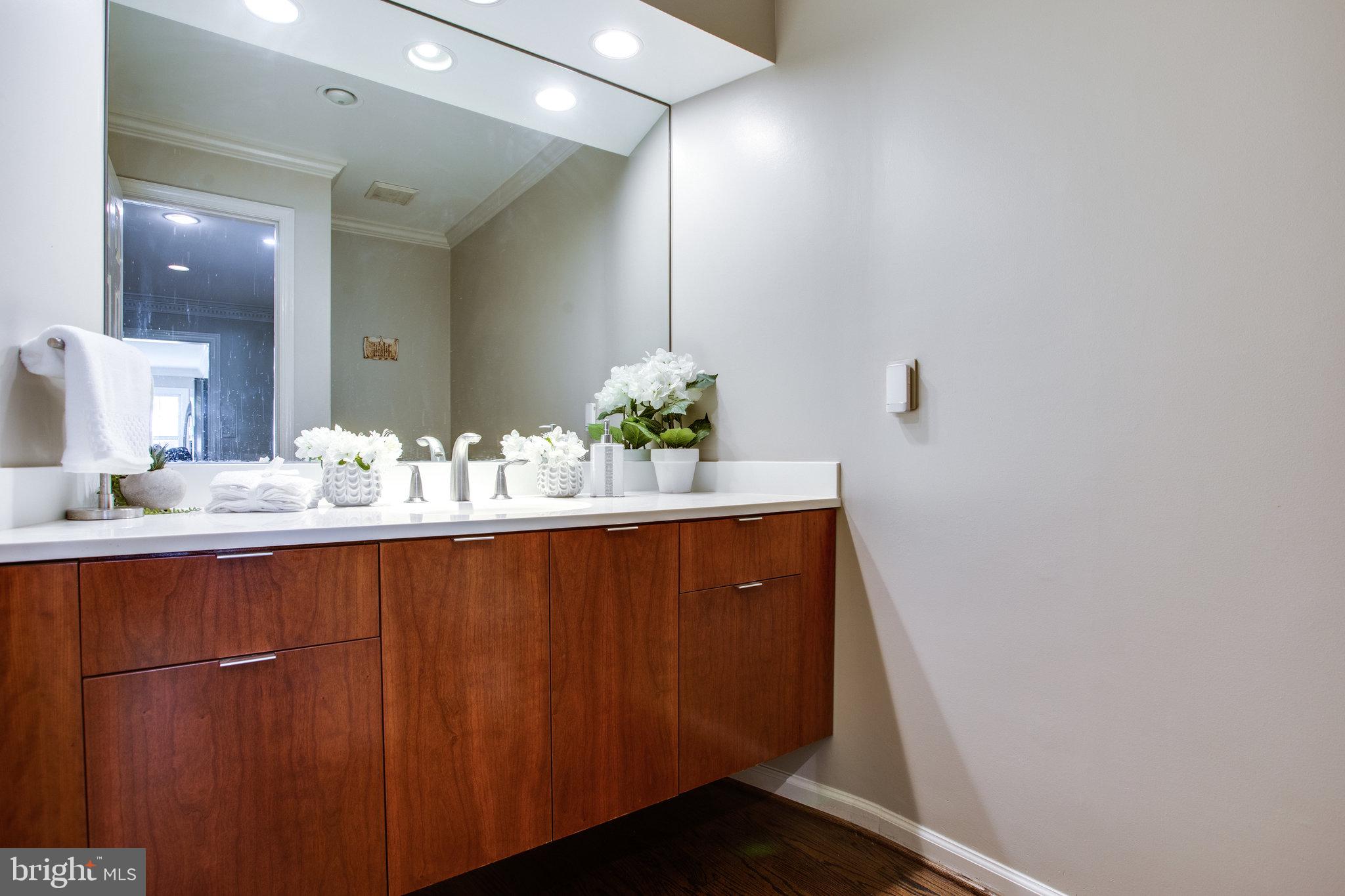 CEDARS OF MC LEAN - Residential