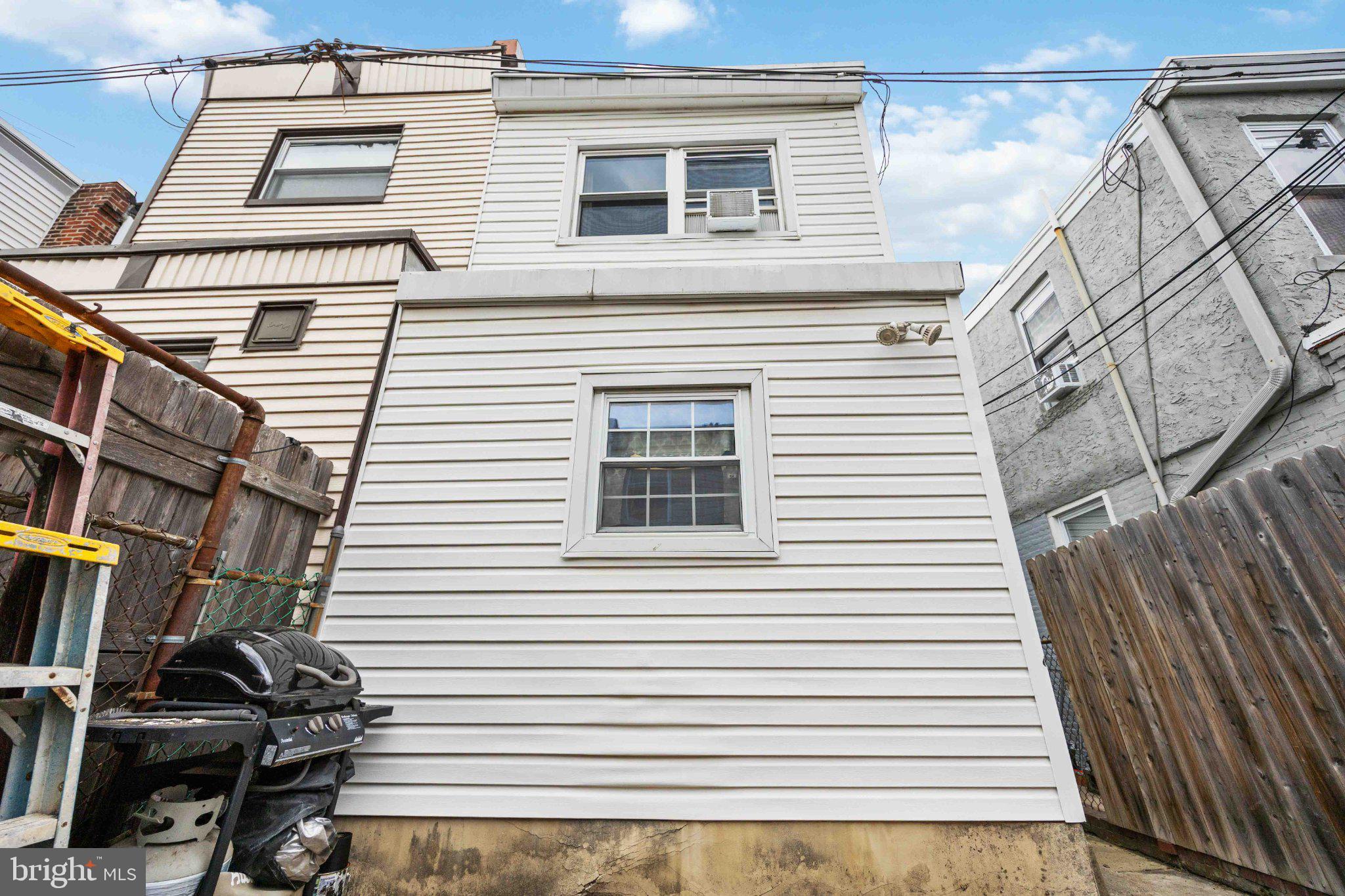 PORT RICHMOND - Residential