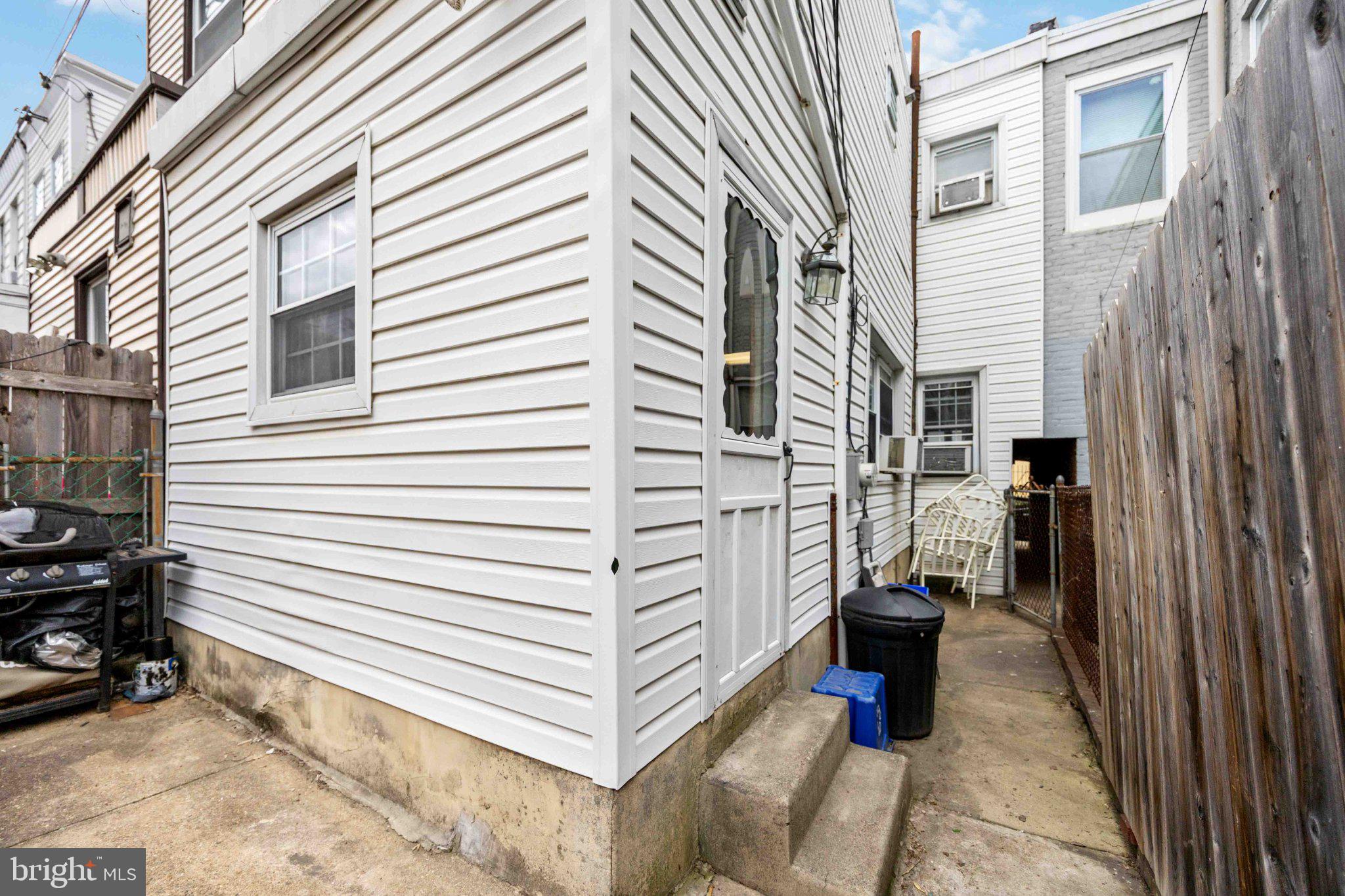PORT RICHMOND - Residential
