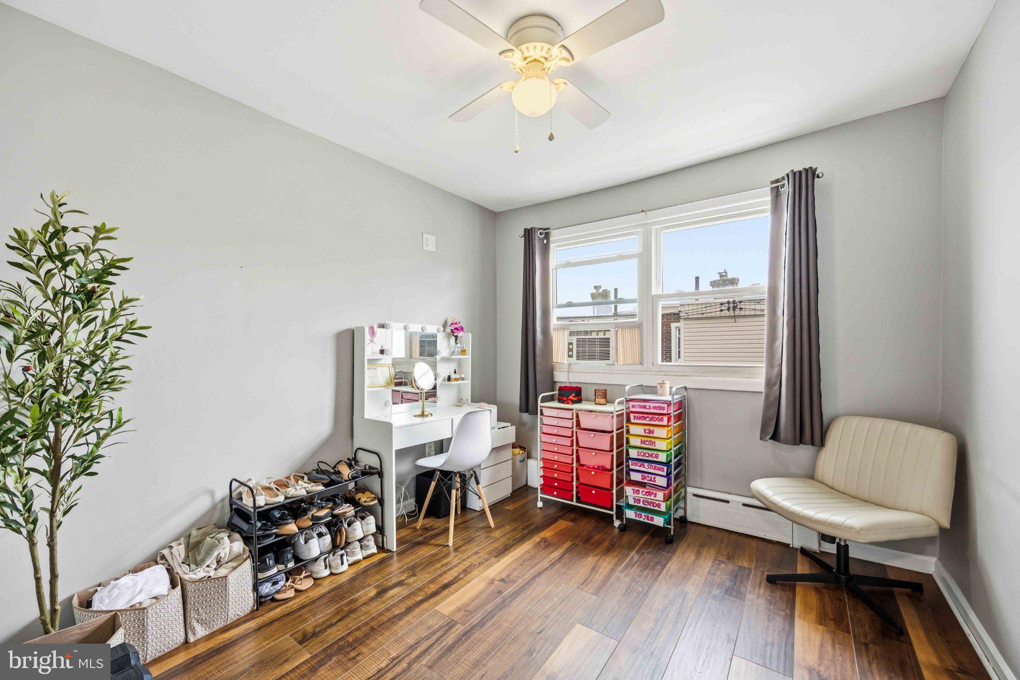 PORT RICHMOND - Residential
