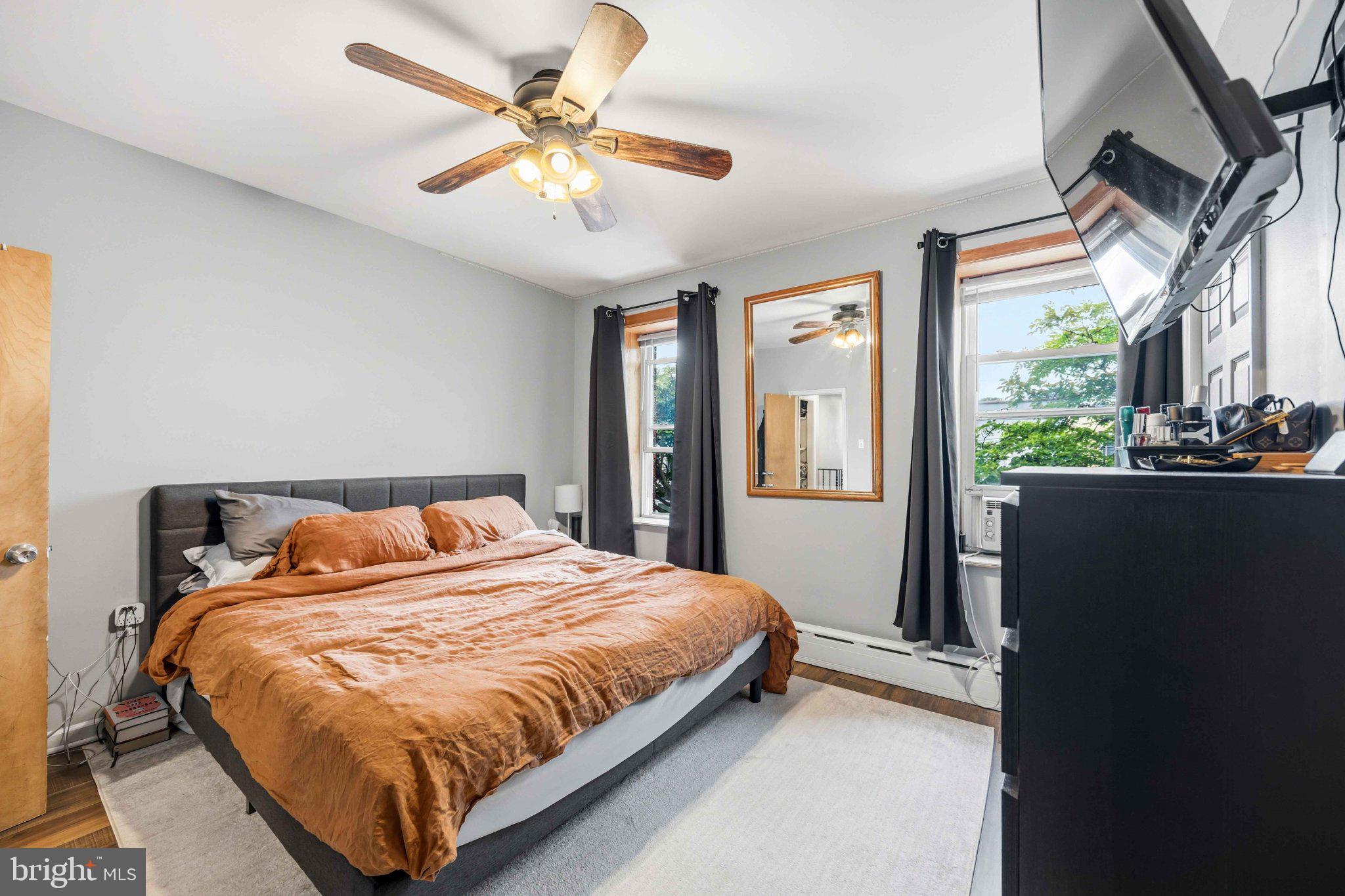 PORT RICHMOND - Residential