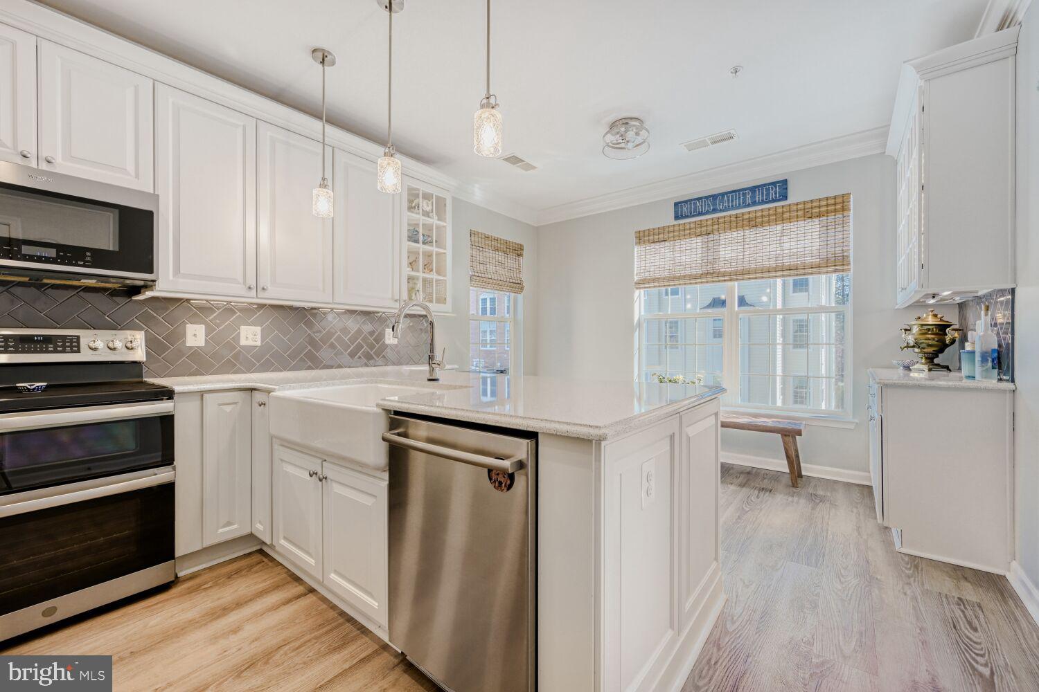 PINEY ORCHARD - Residential