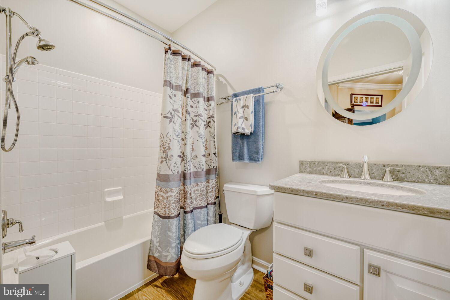 PINEY ORCHARD - Residential