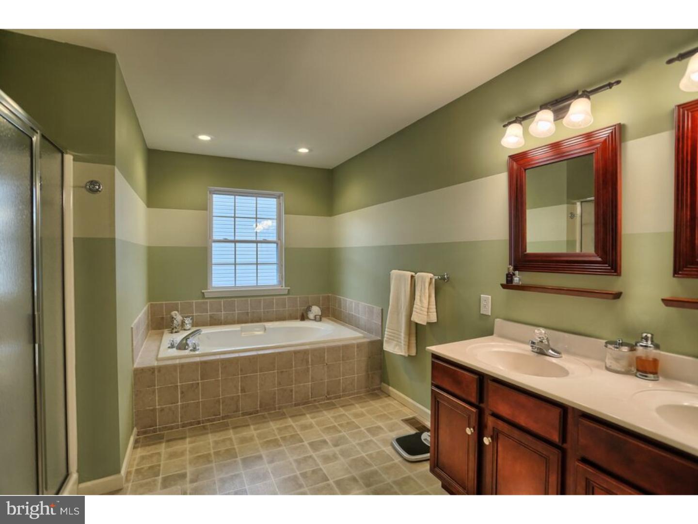 COUNTRY CLUB RUN - Residential