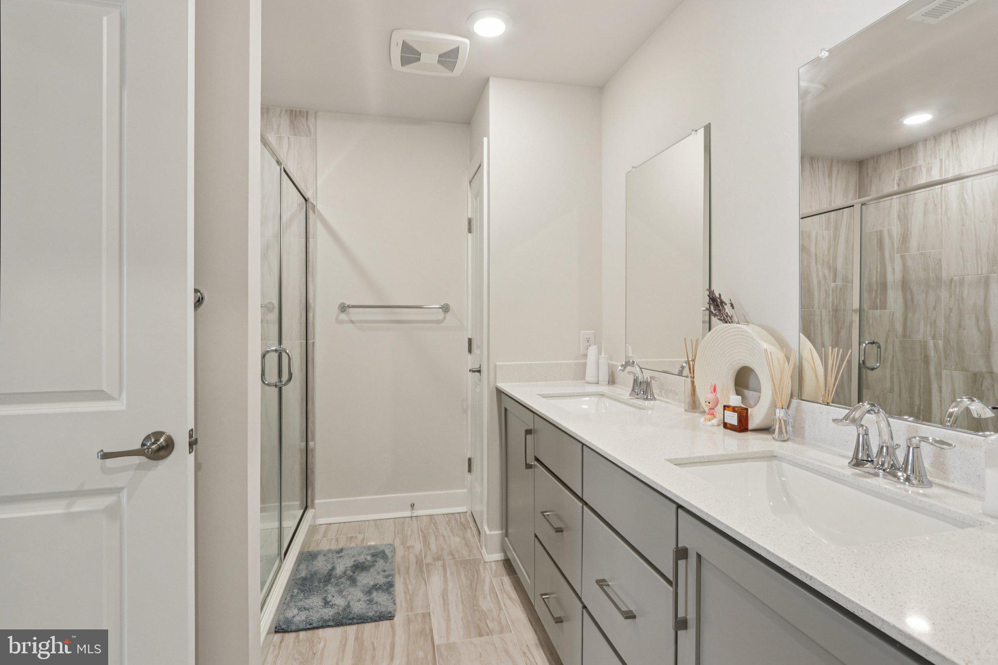 EXTON GROVE - Residential