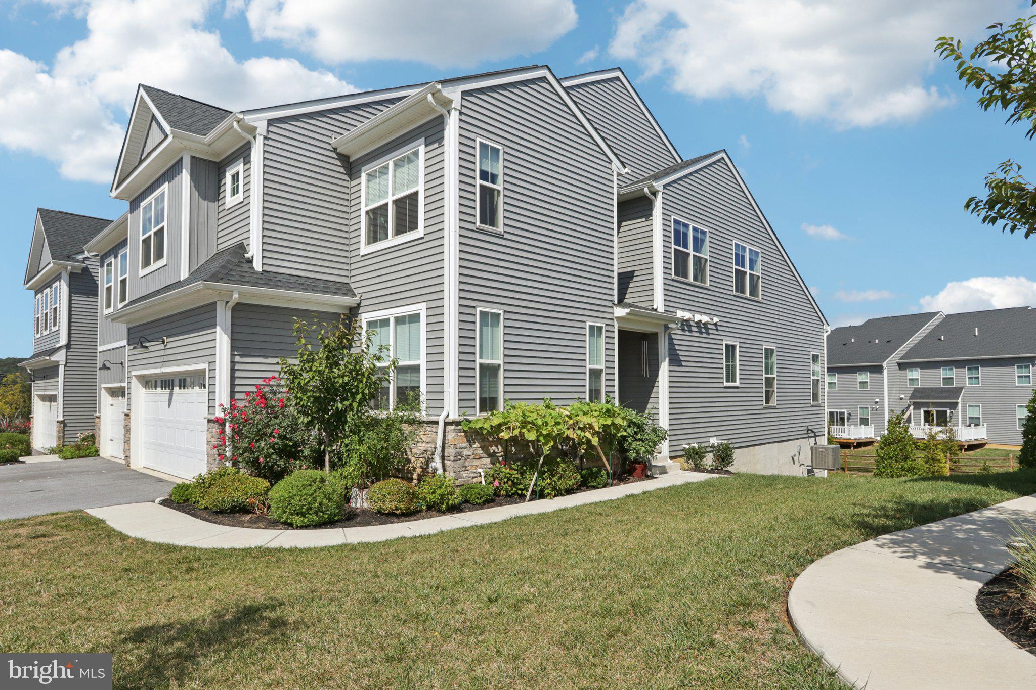 35 LADBROKE DRIVE