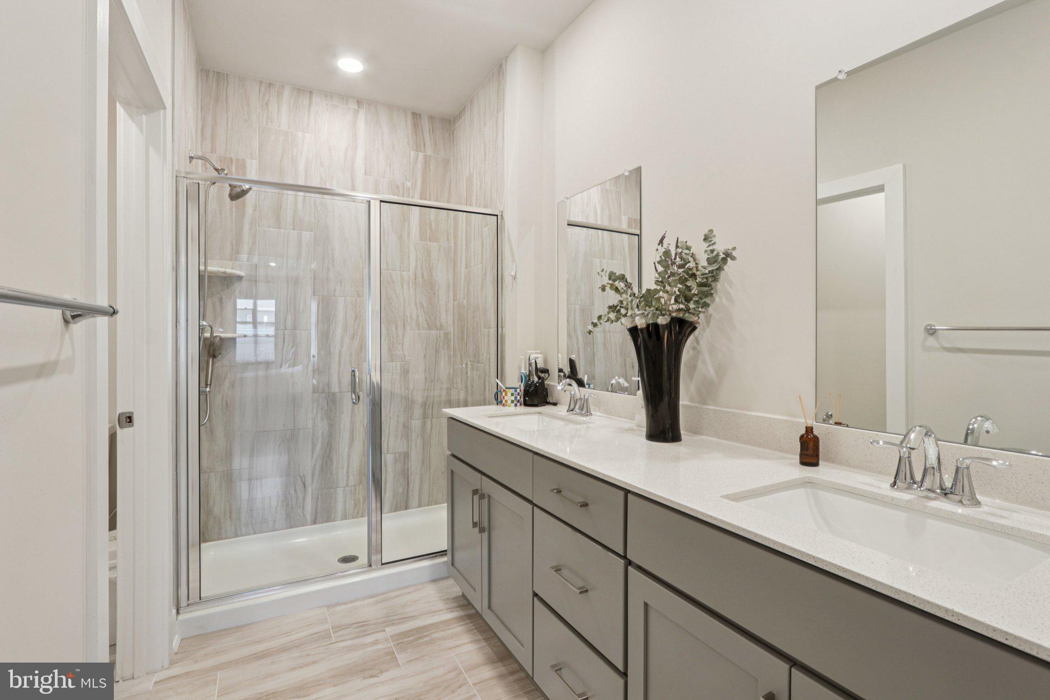 EXTON GROVE - Residential