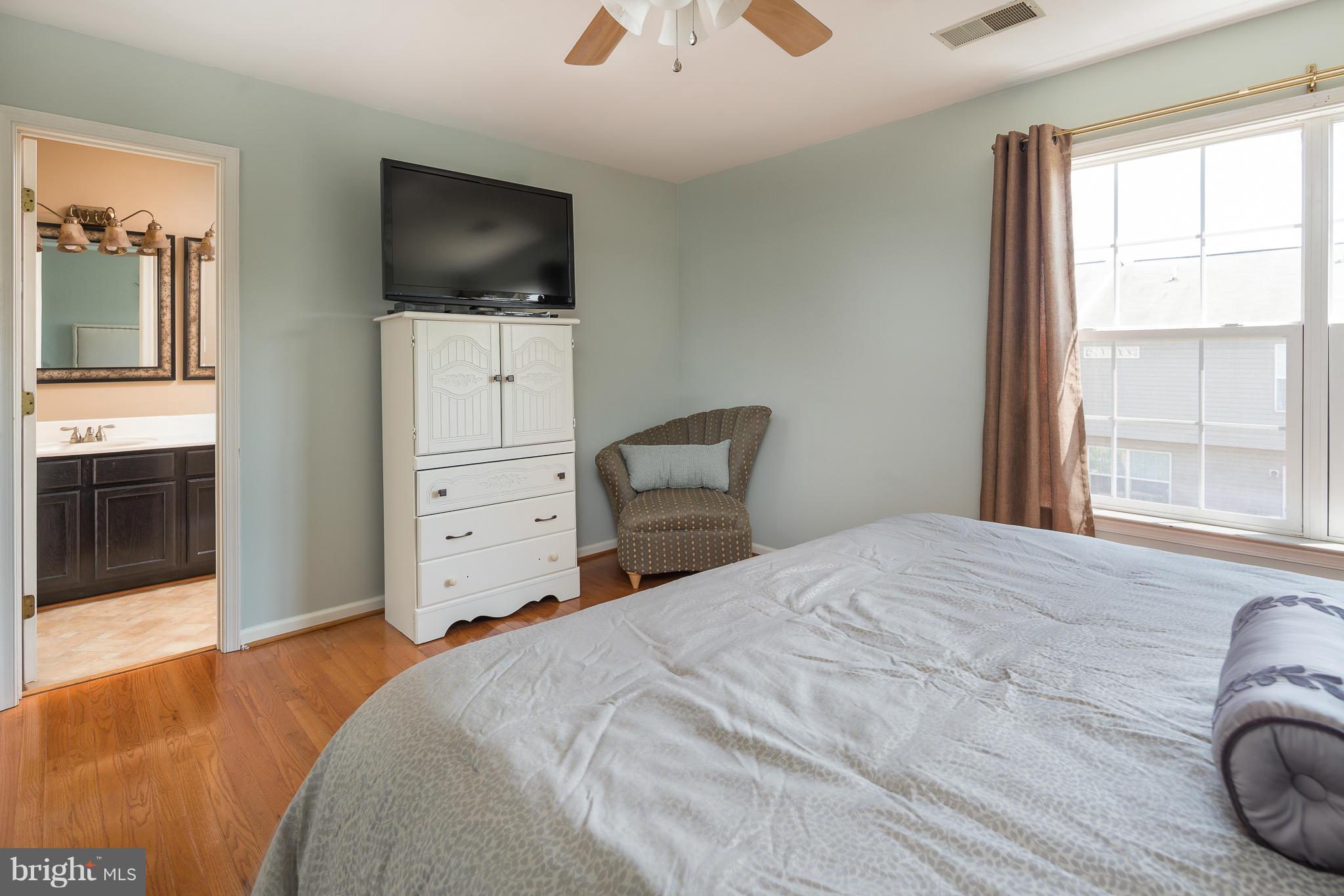 TOWNES OF VANDERBILT - Residential