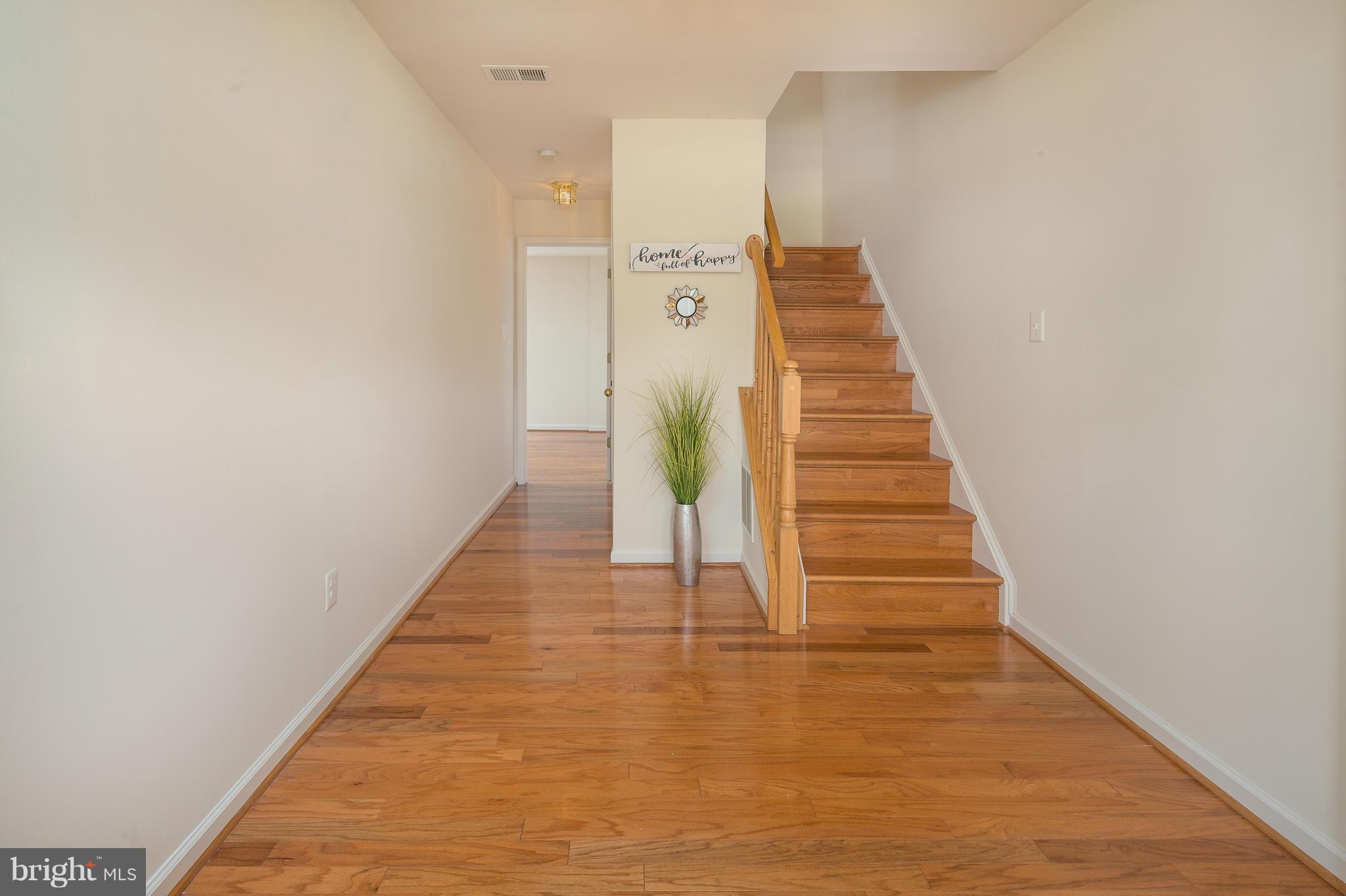 TOWNES OF VANDERBILT - Residential