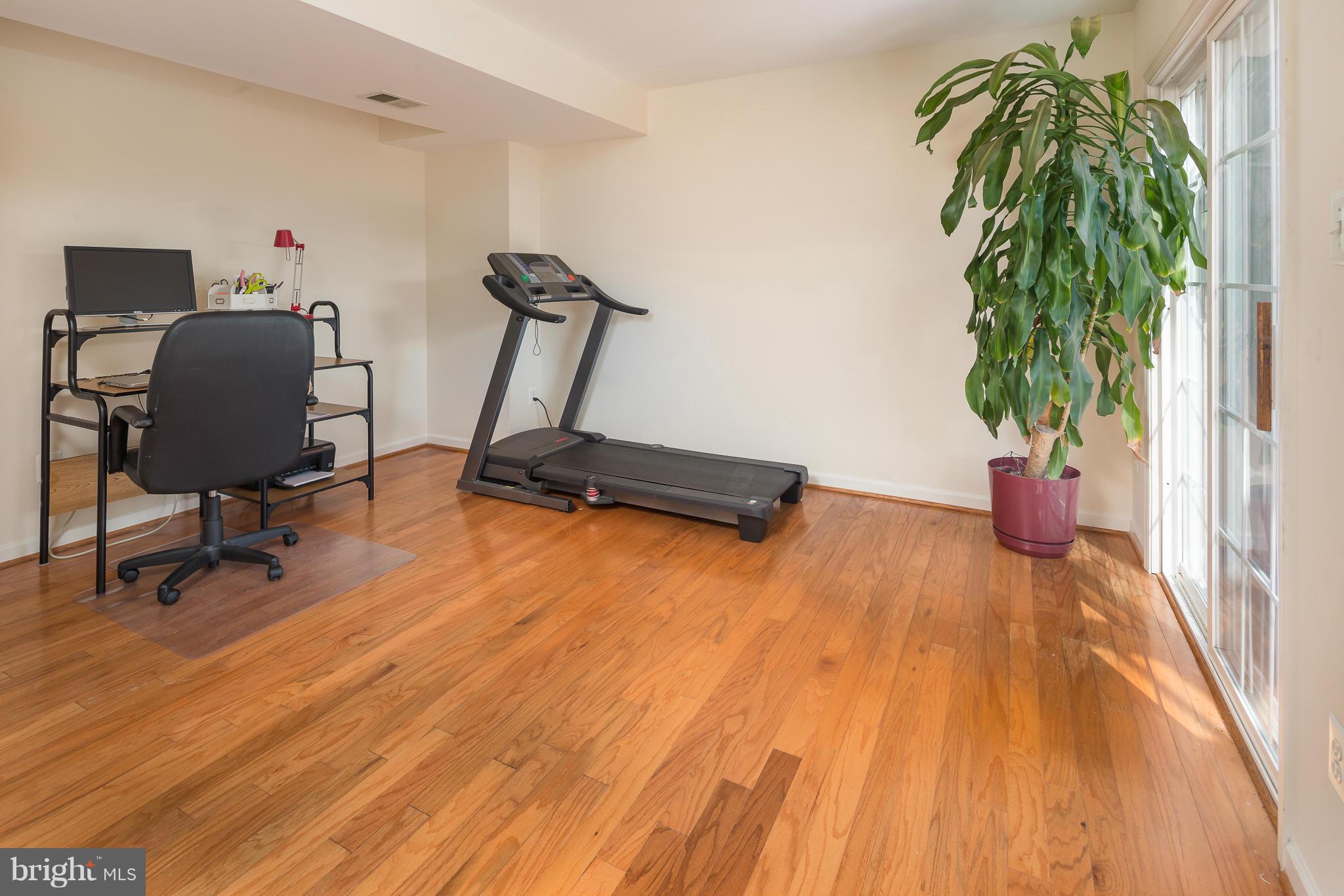 TOWNES OF VANDERBILT - Residential