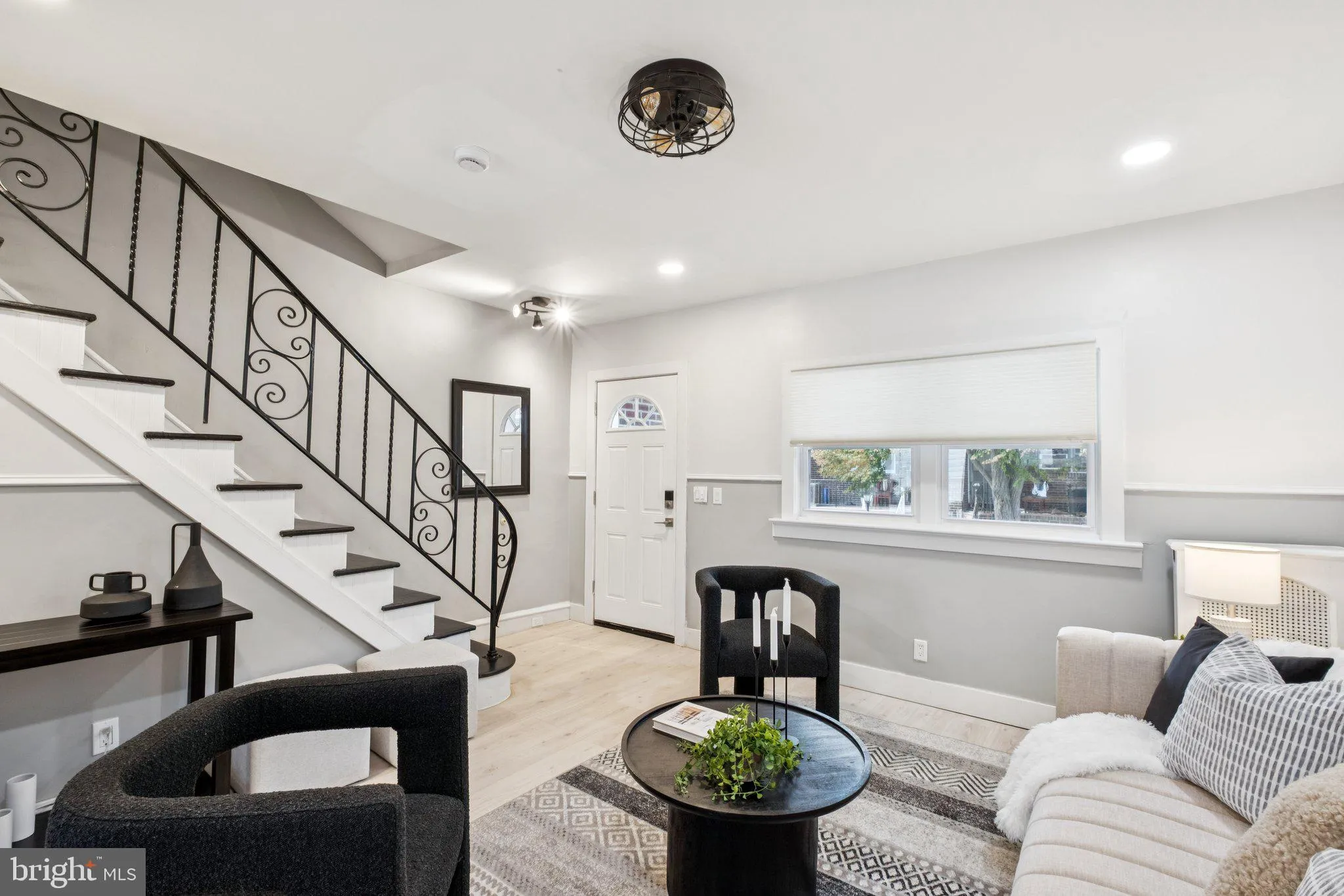 Philadelphia, Pennsylvania 19146, United States, 3 Bedrooms Bedrooms, ,1 BathroomBathrooms,Residential,Contingent,202891