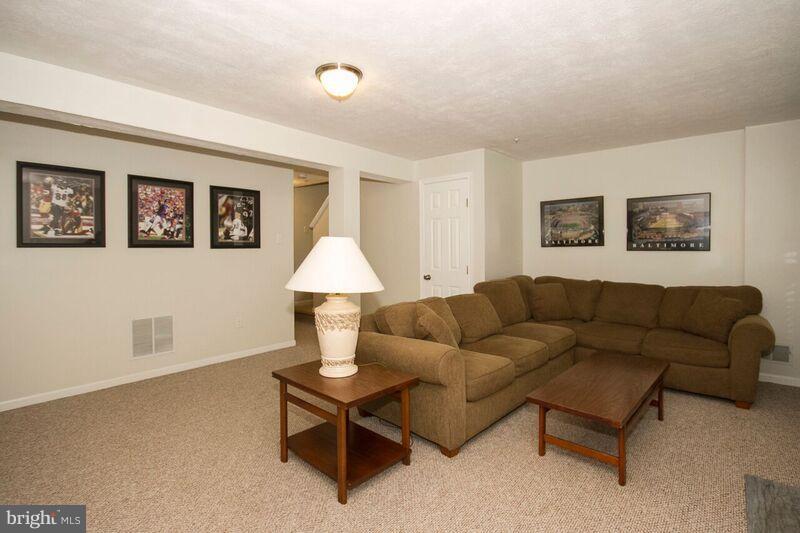 CONSTANT FRIENDSHIP - Residential