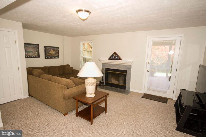 CONSTANT FRIENDSHIP - Residential