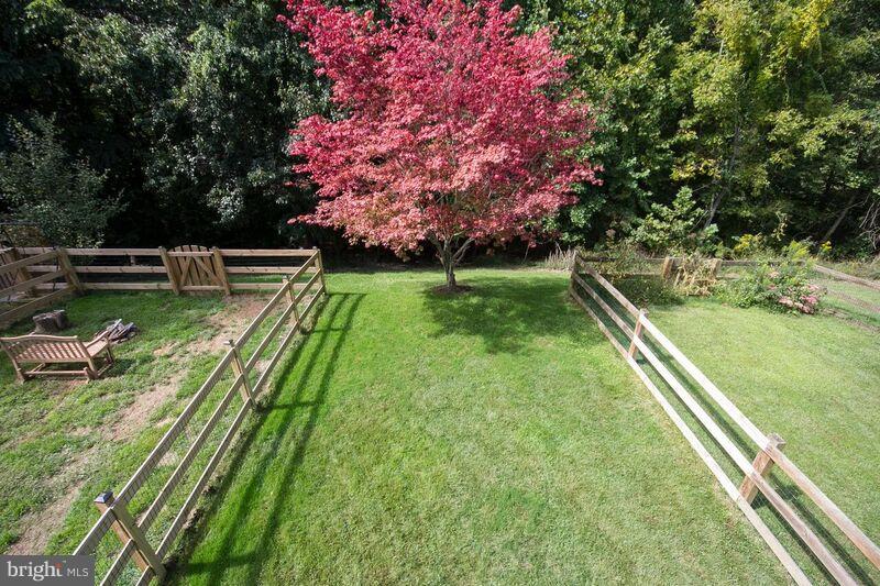 CONSTANT FRIENDSHIP - Residential