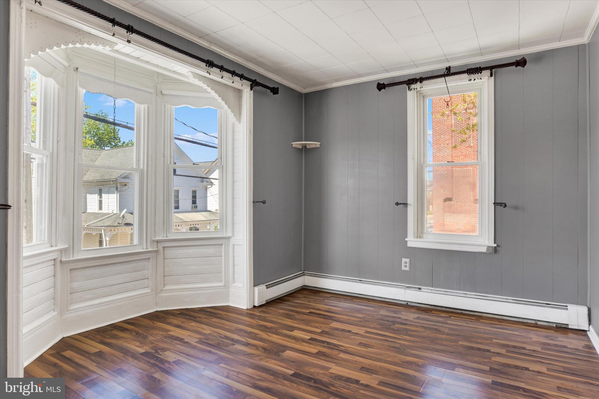 ELIZABETHTOWN BOROUGH - Residential