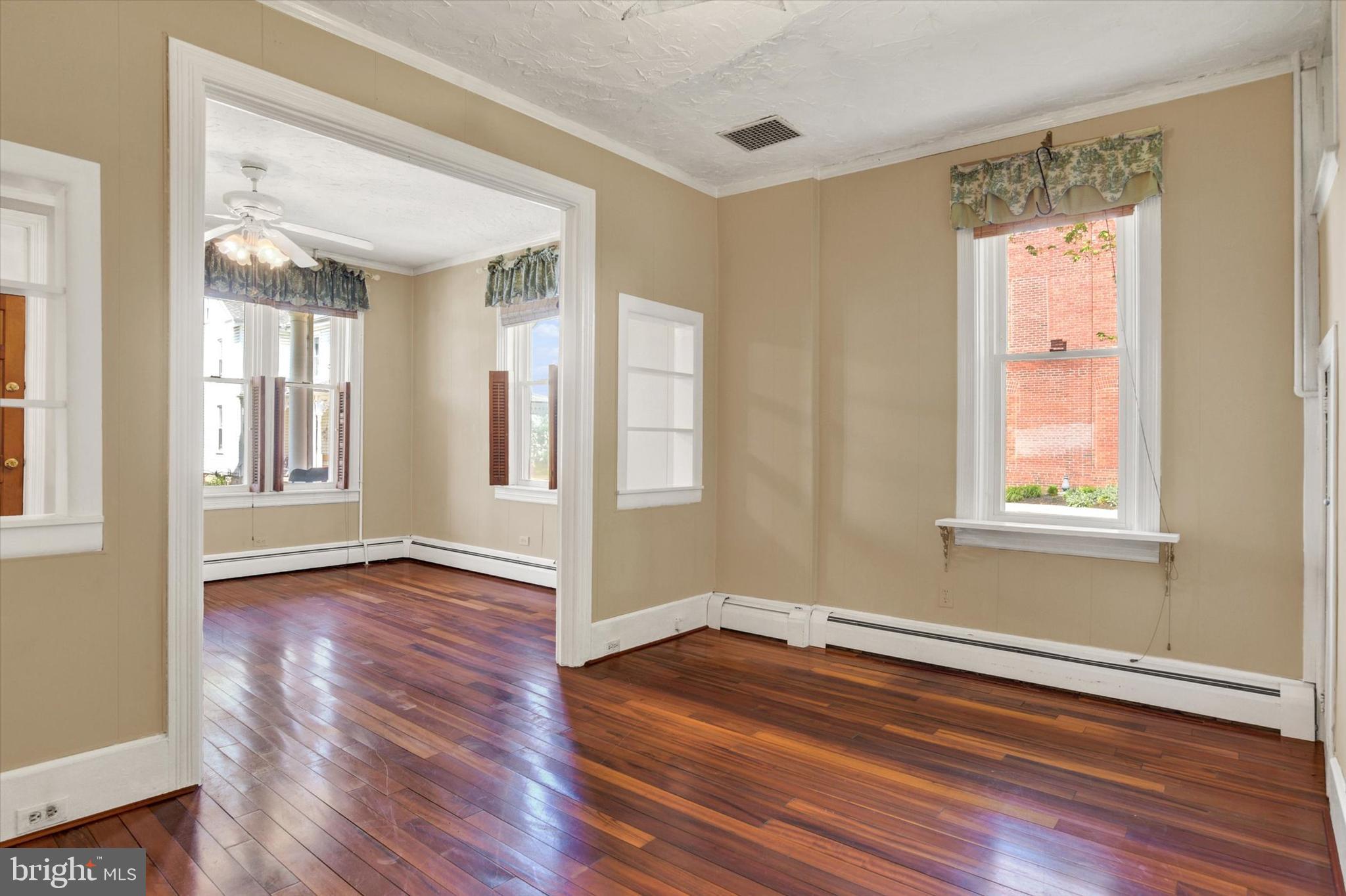 ELIZABETHTOWN BOROUGH - Residential