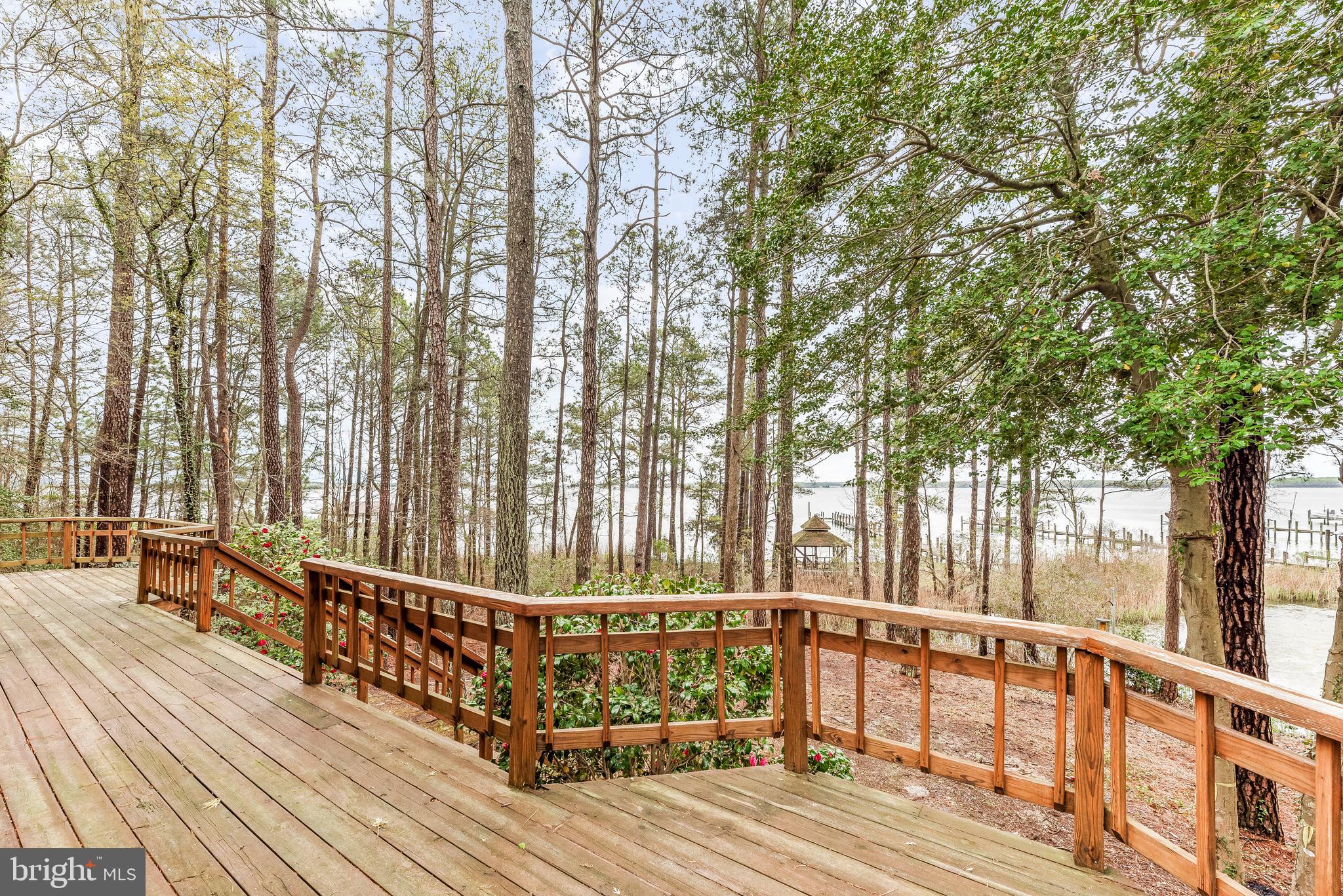 HARBOR LIGHT BEACH - Residential