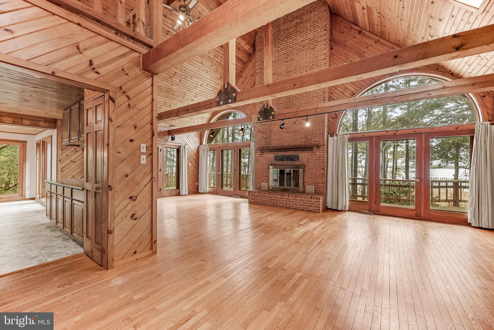 HARBOR LIGHT BEACH - Residential