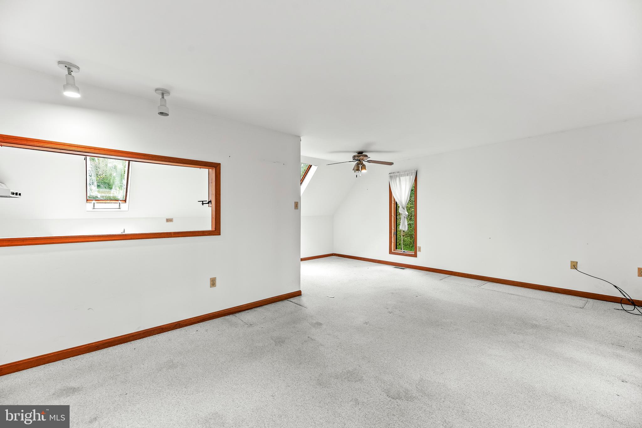 HARBOR LIGHT BEACH - Residential