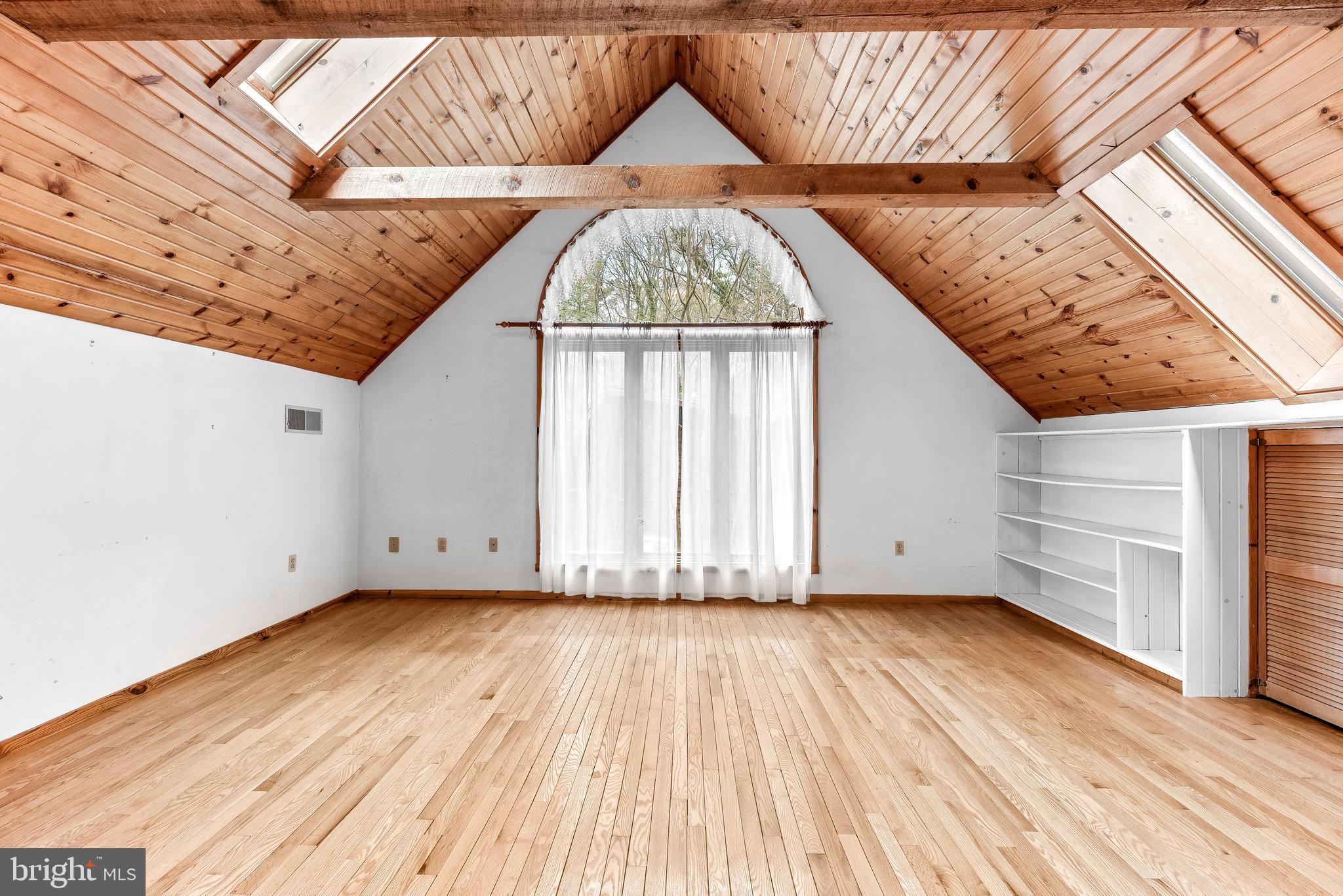 HARBOR LIGHT BEACH - Residential