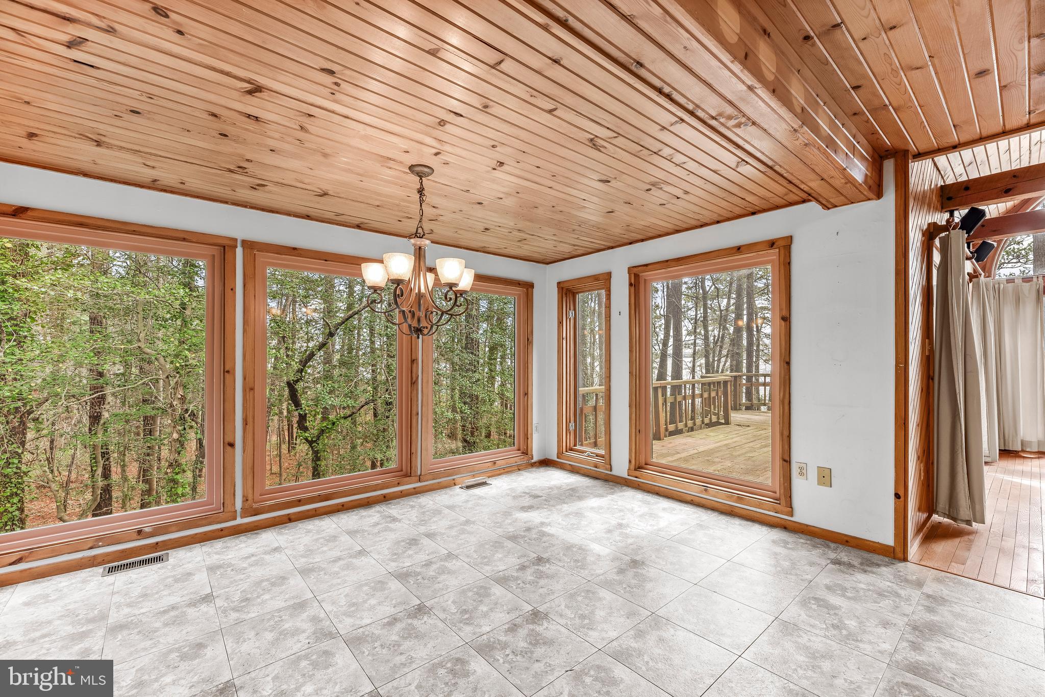 HARBOR LIGHT BEACH - Residential