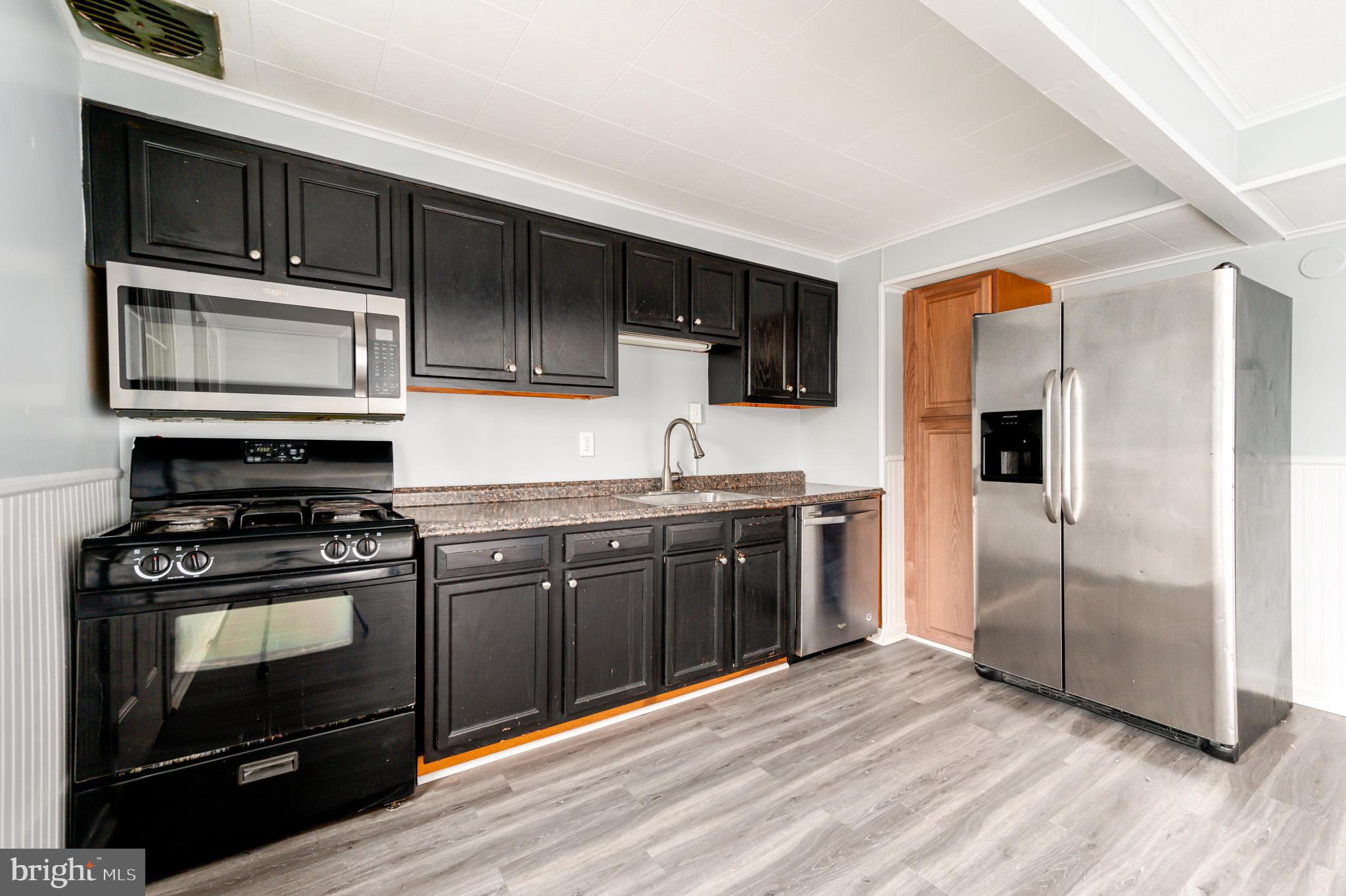 EASTFIELD - Residential Lease