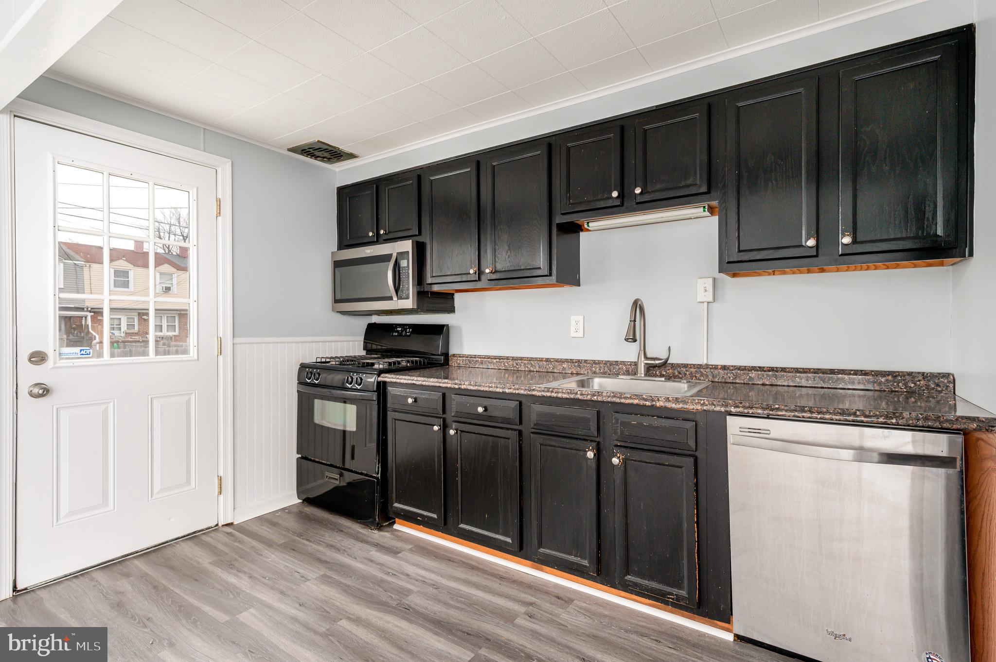 EASTFIELD - Residential Lease